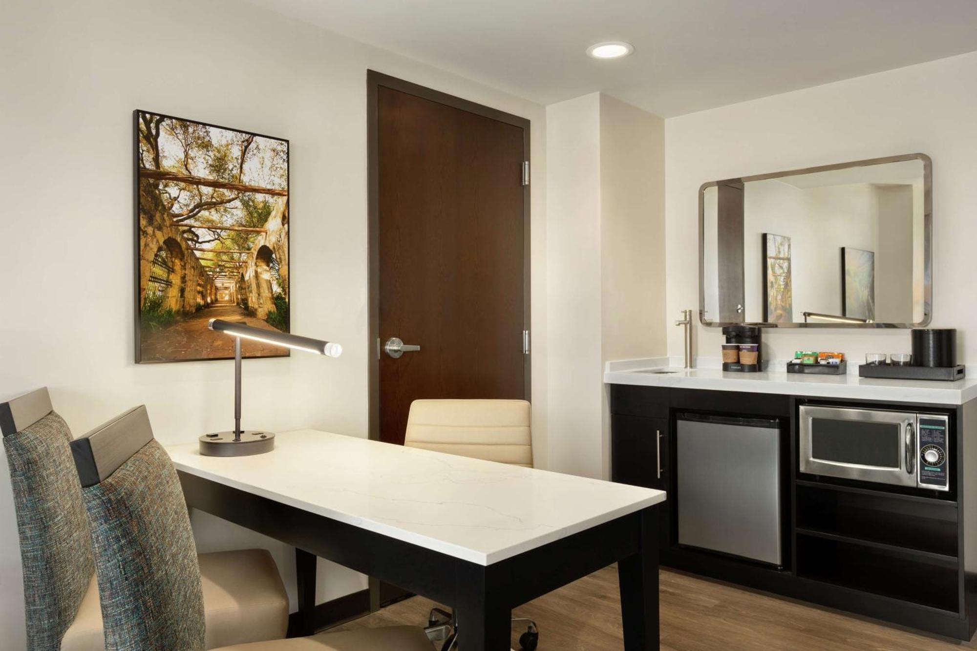 King Studio Suite