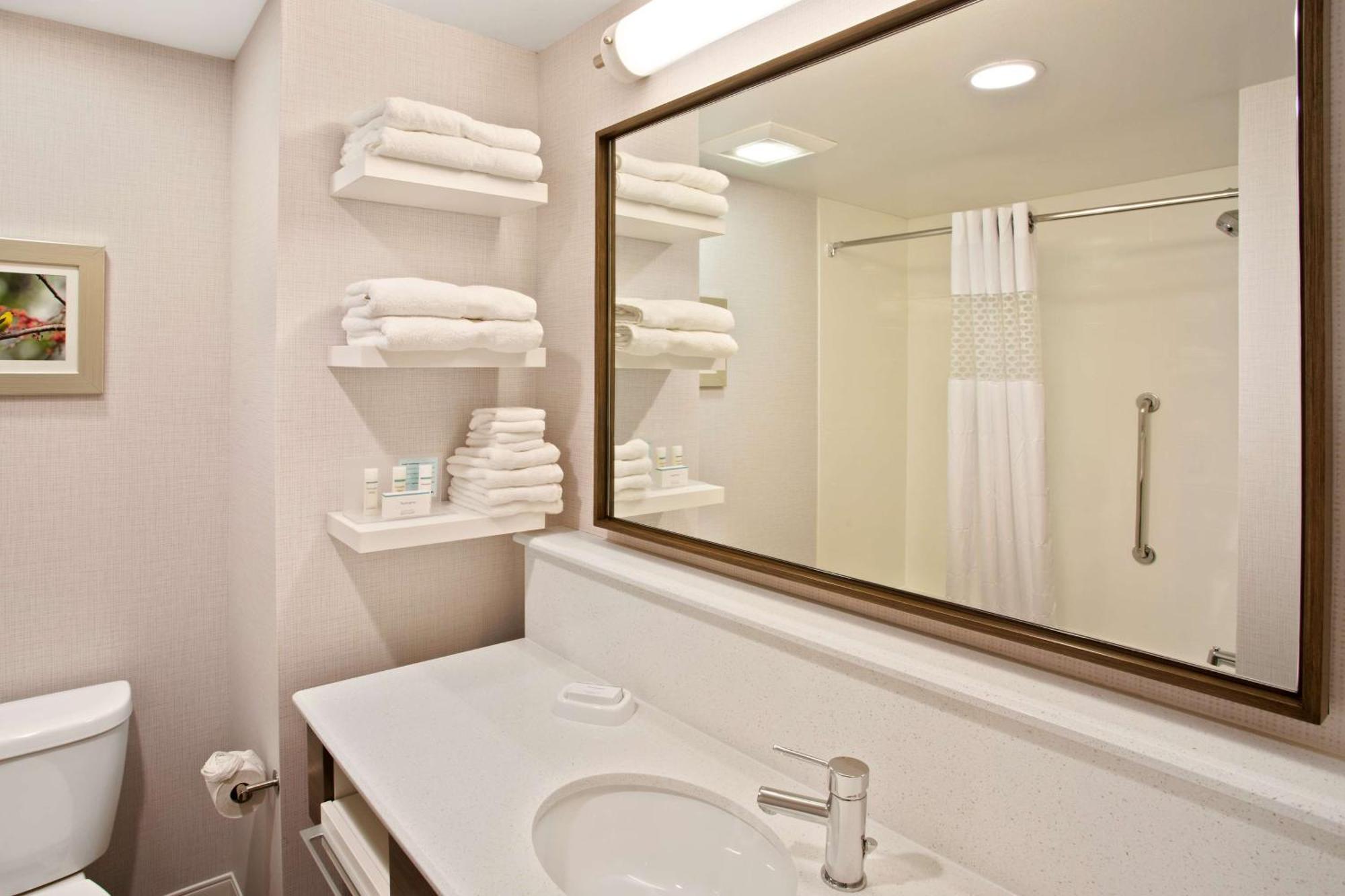 Queen Room with Two Queen Beds (4 Adults)