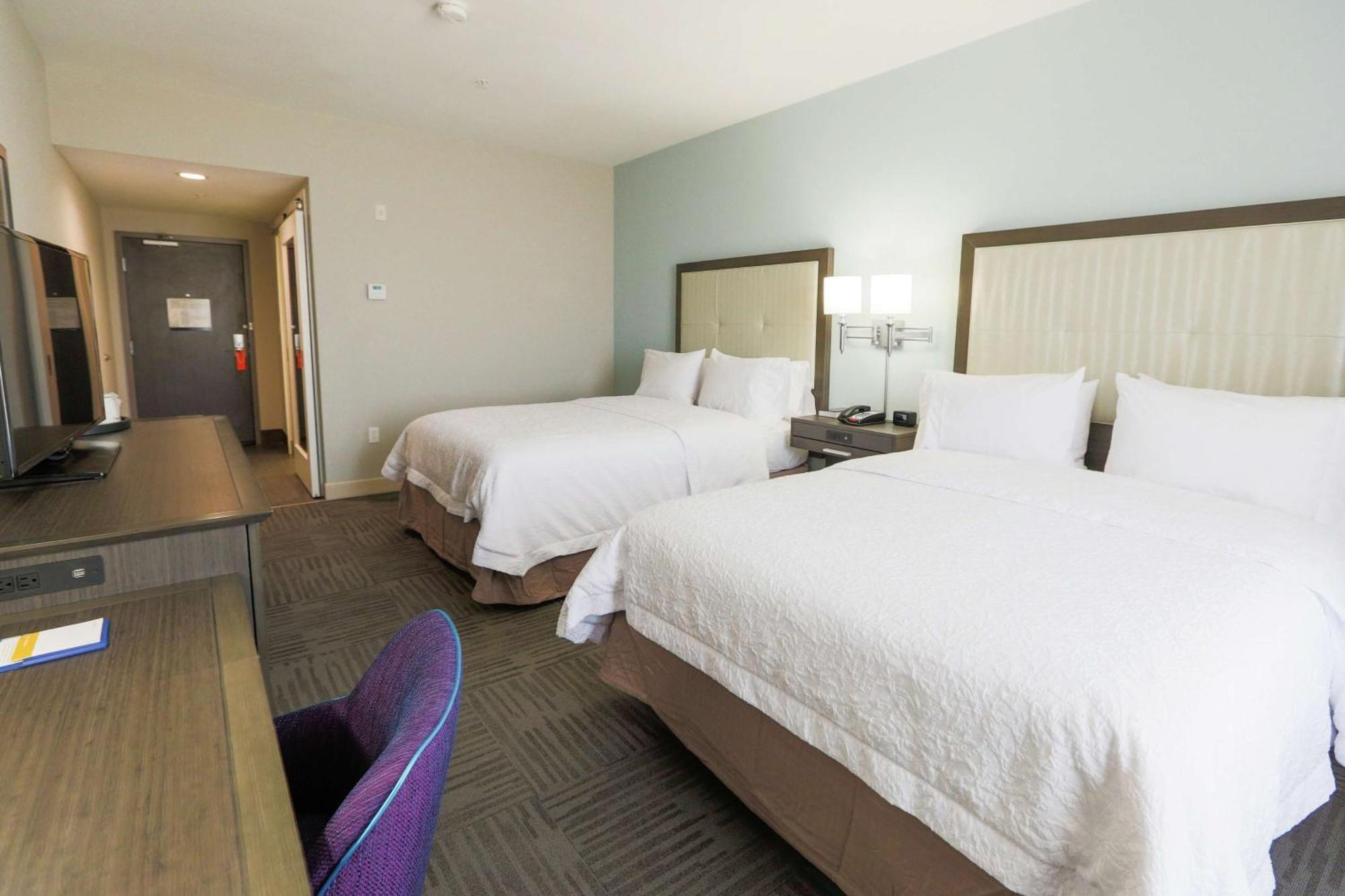 Queen Room Two Queen Beds Hearing Access or Non-Smoking