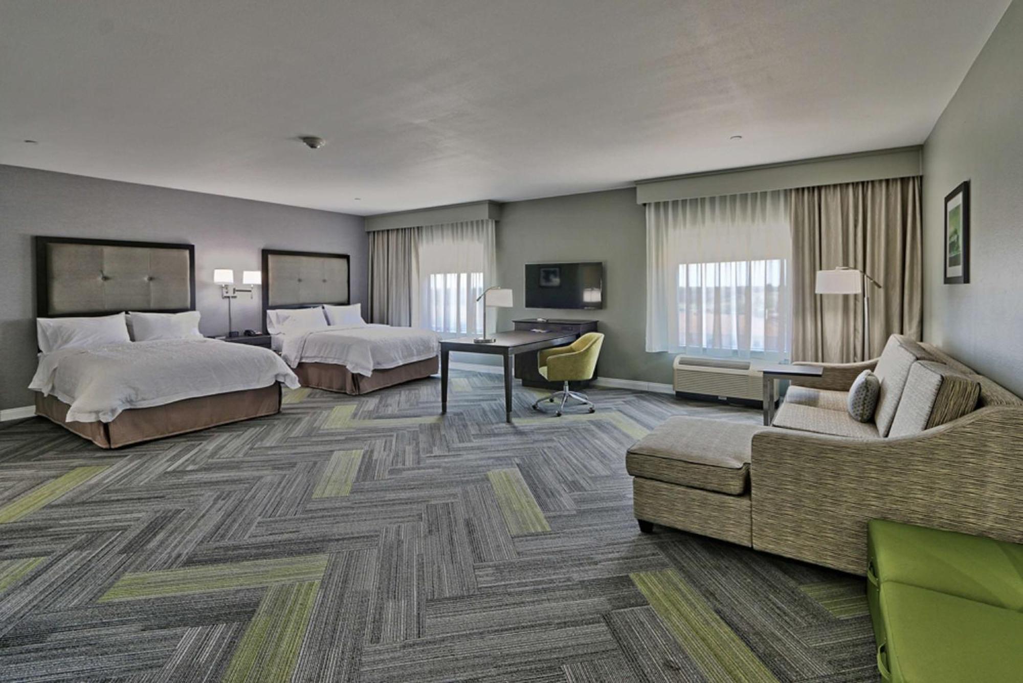 Studio Suite Two Queen Beds Non-Smoking