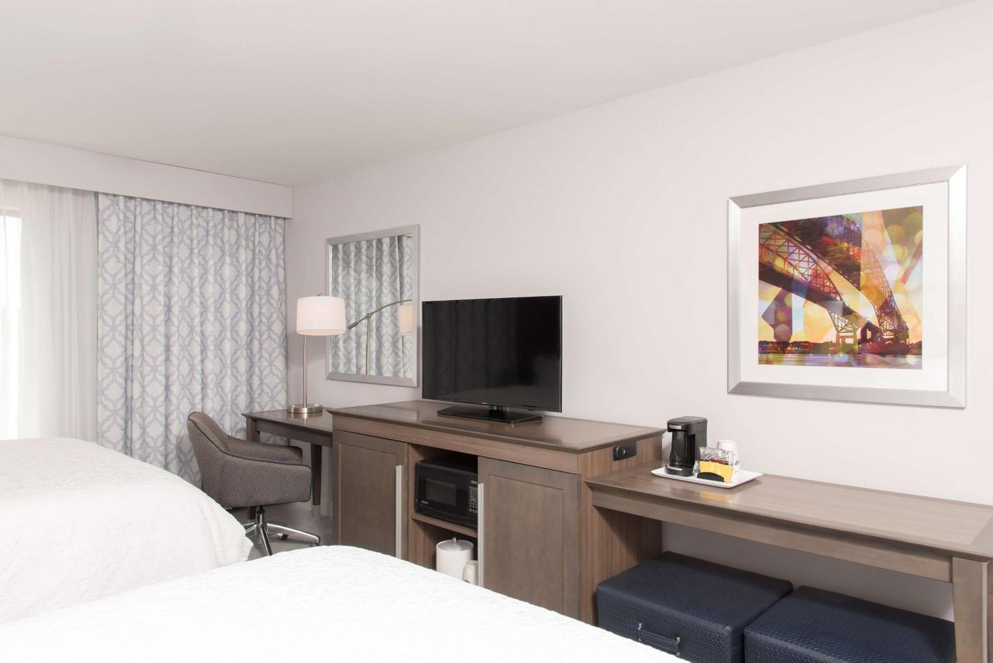 Queen Room Two Queen Beds Mobility Access or Non-Smoking