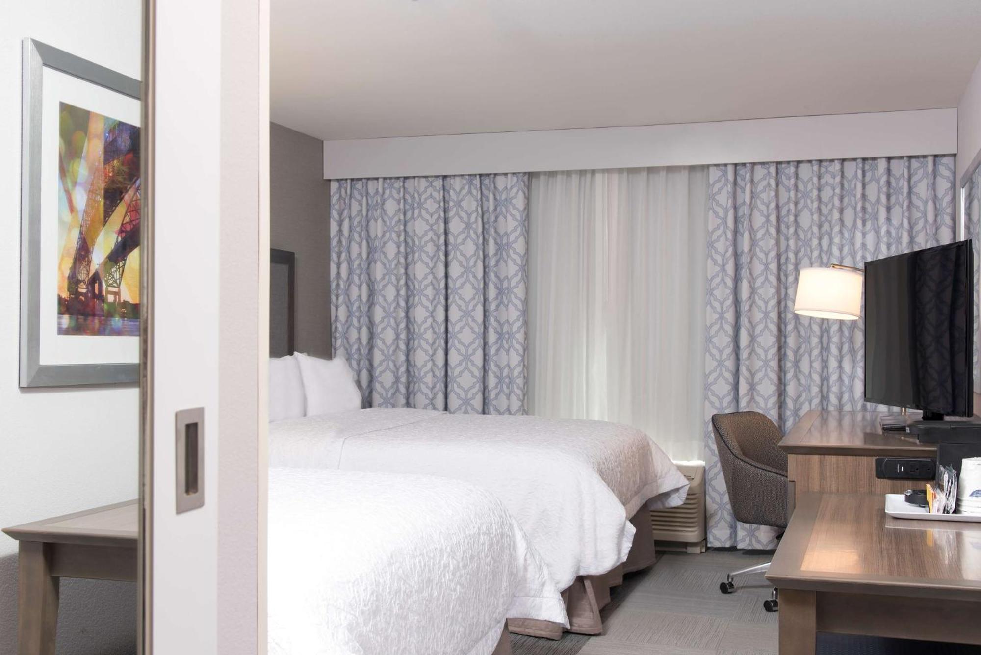 Queen Room Two Queen Beds Mobility Access or Non-Smoking
