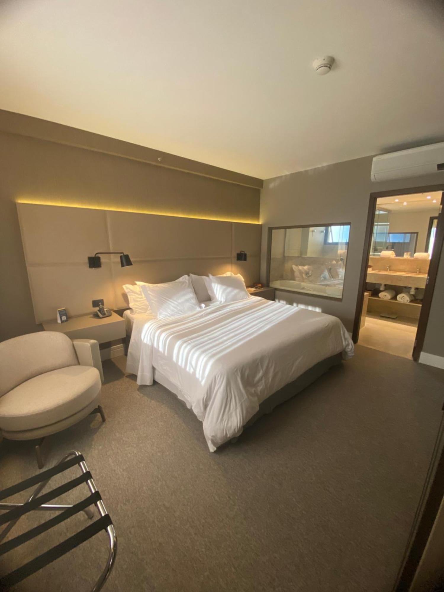 King Suite Spa Bath