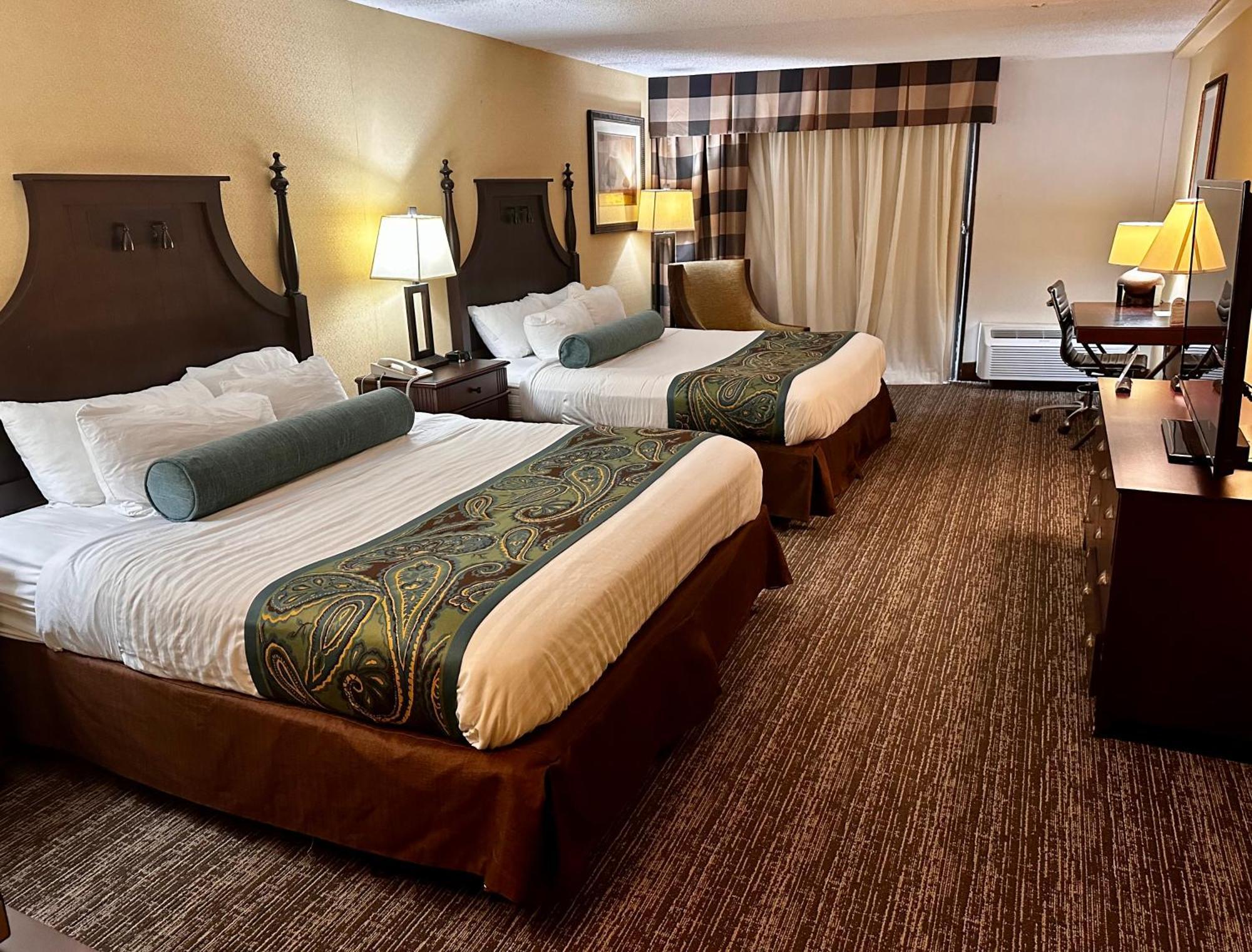 Queen Room Two Queen Beds