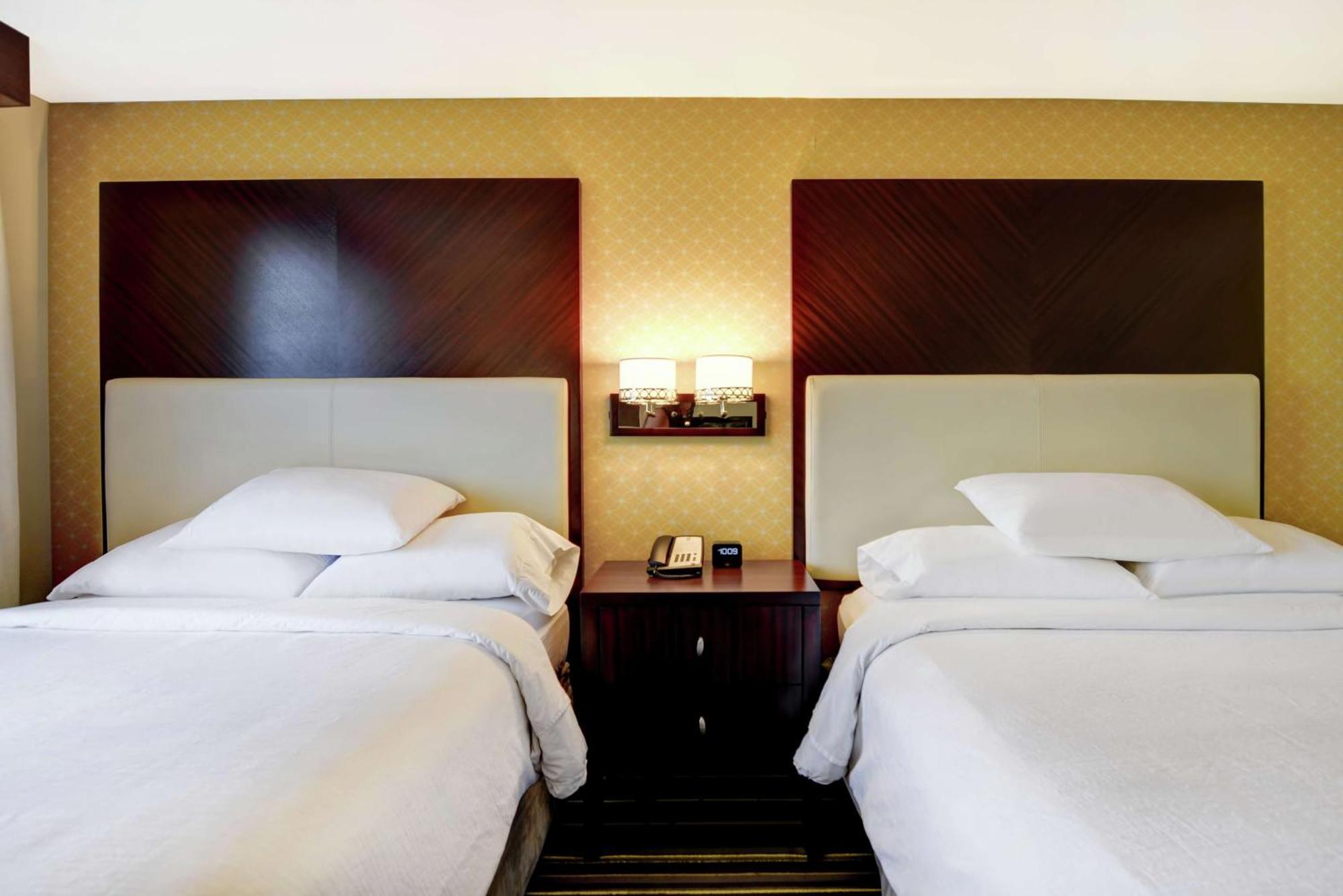 Smoking Queen Room Two Queen Beds