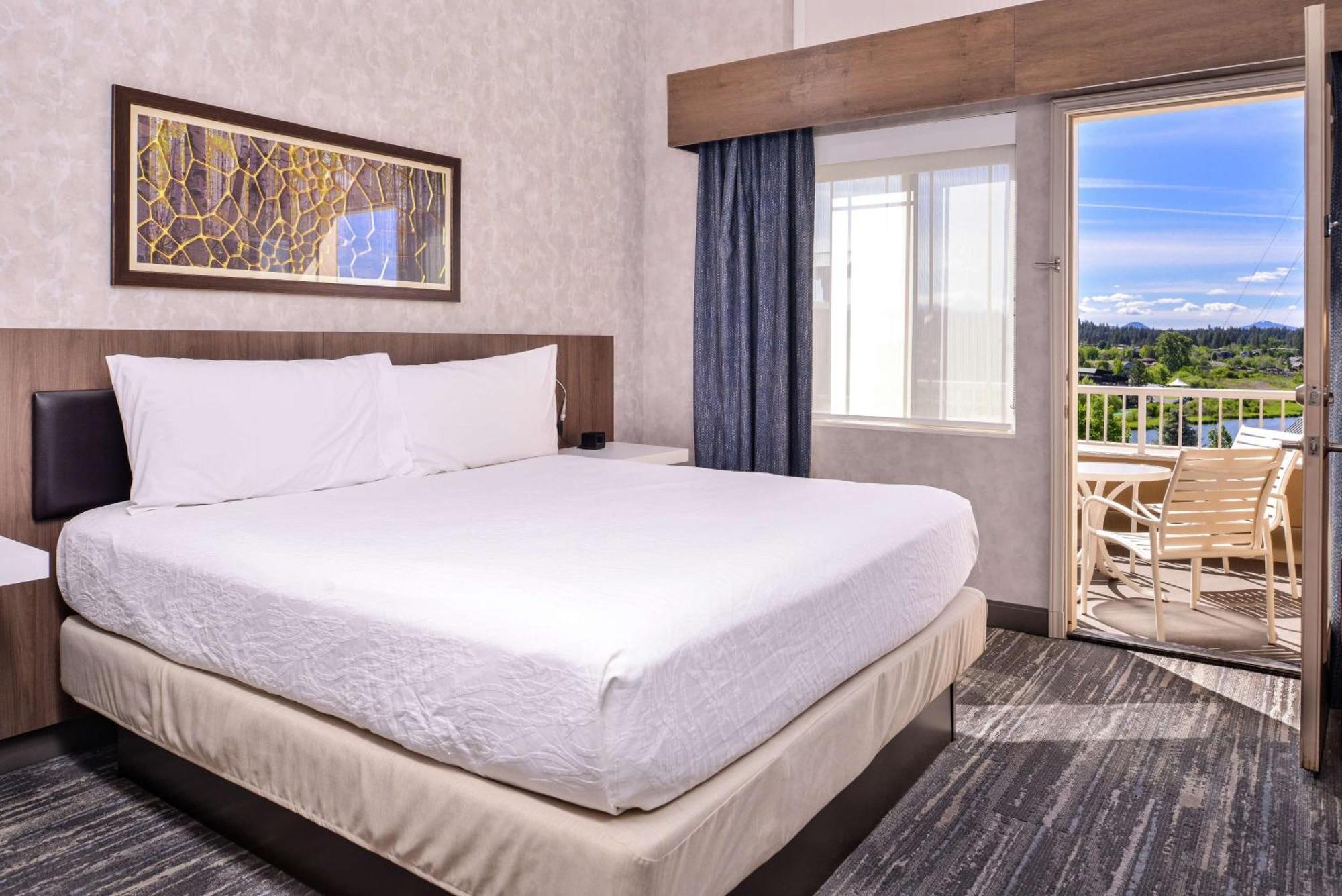 Suite One King Bed One Queen Loft Bi-Level