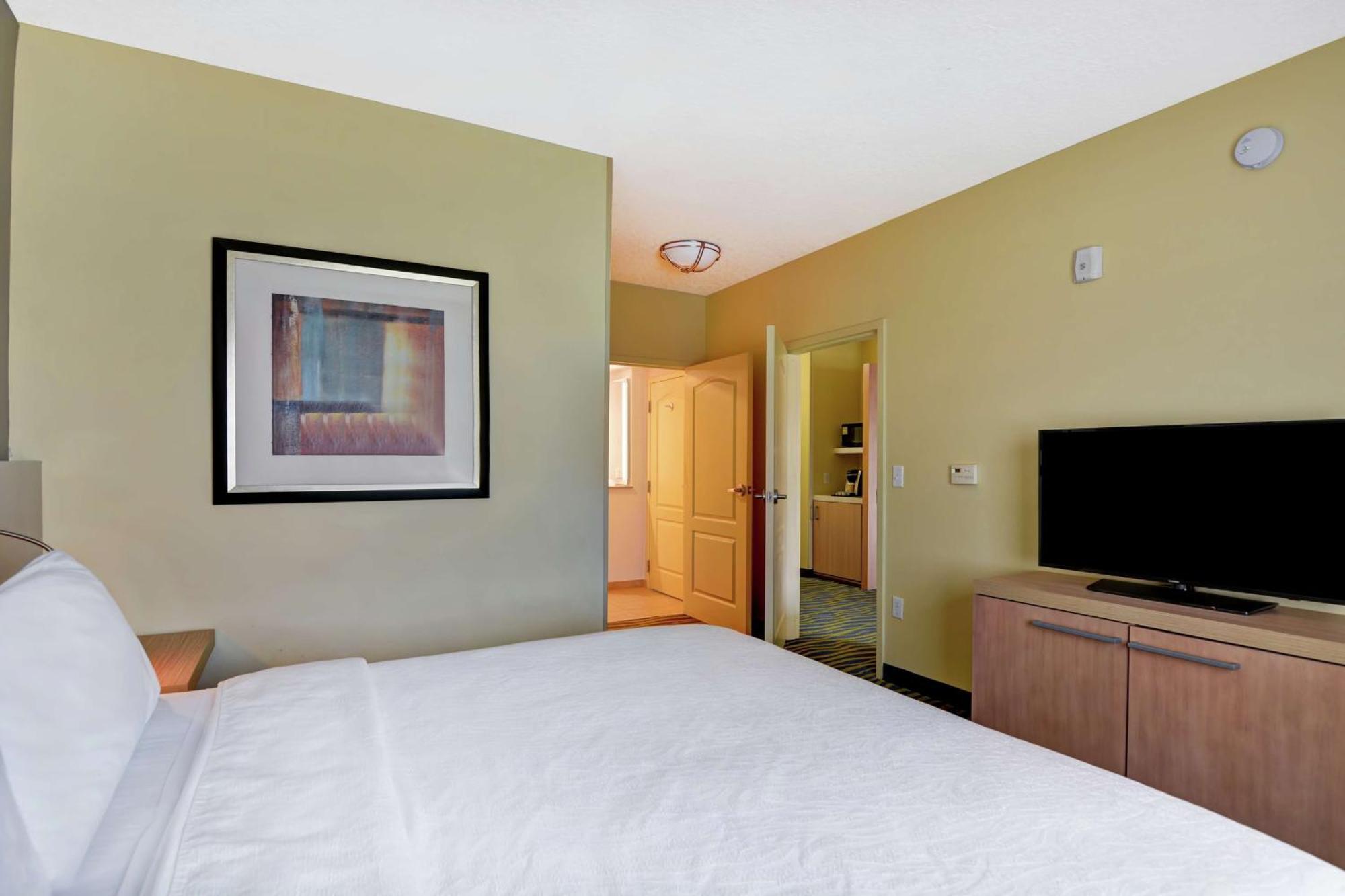 One-Bedroom King Suite Sofa Bed