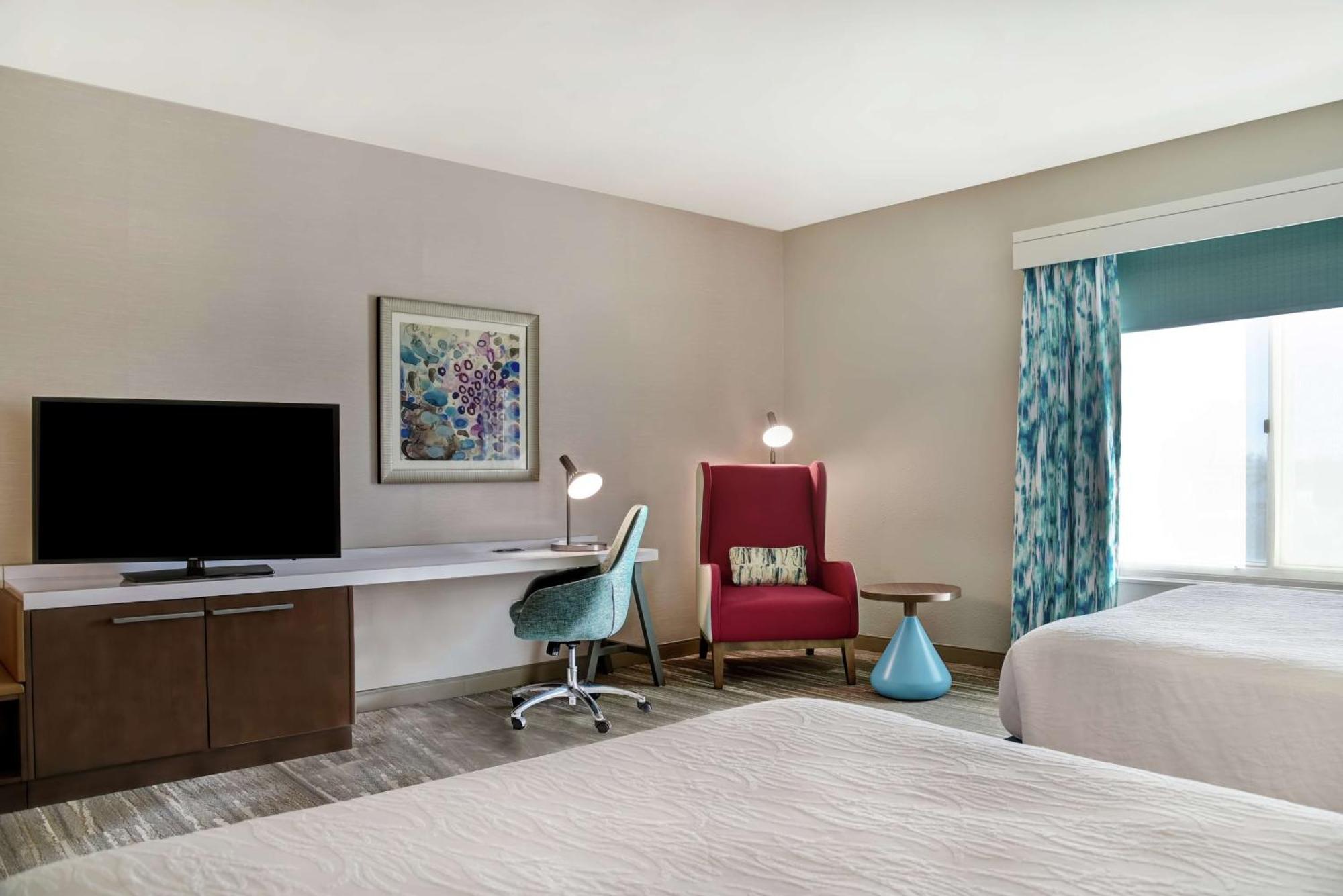 Queen Room Two Queen Beds Bath Tub Mobility or Hearing Accessible