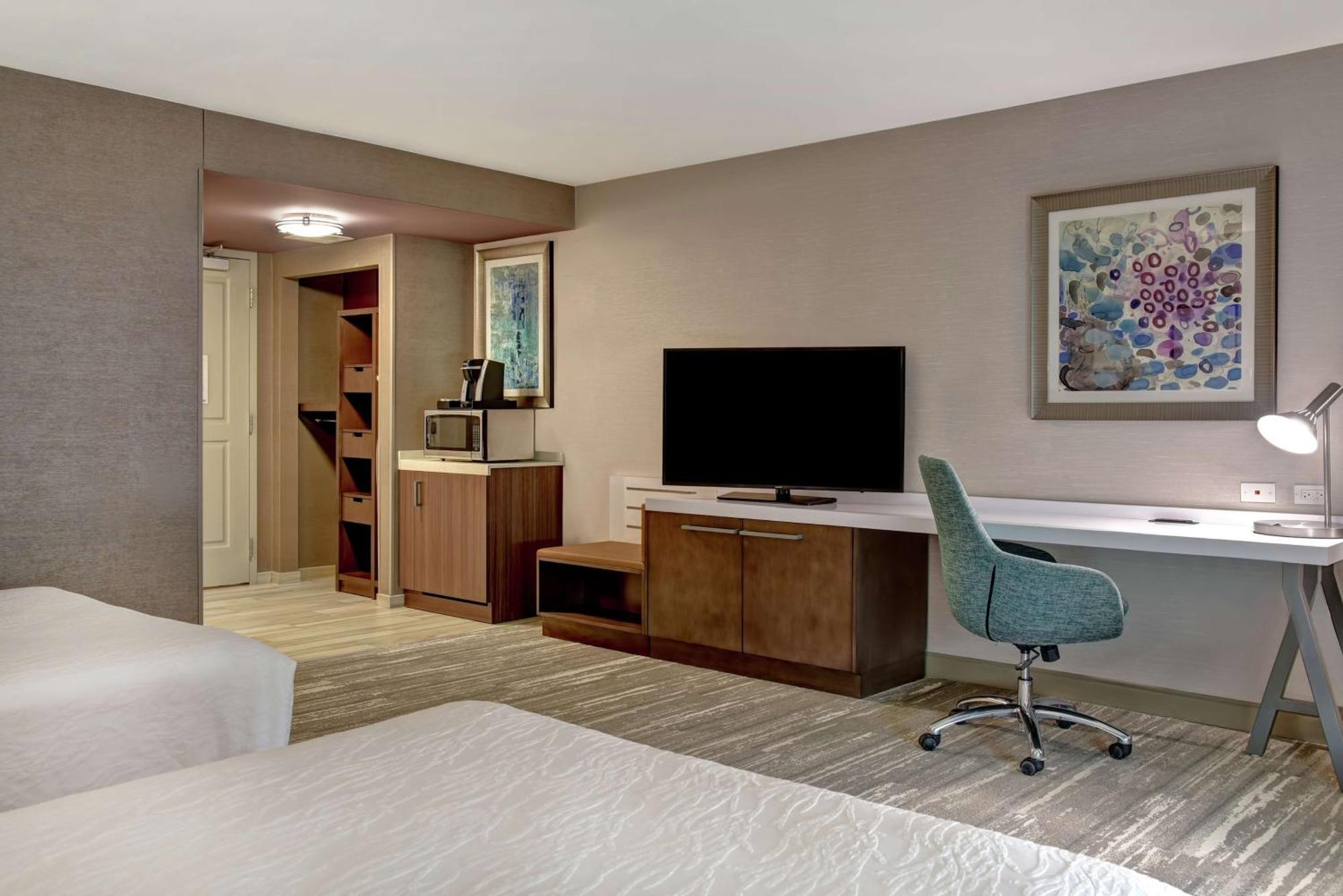 Queen Room Two Queen Beds Bath Tub Mobility or Hearing Accessible