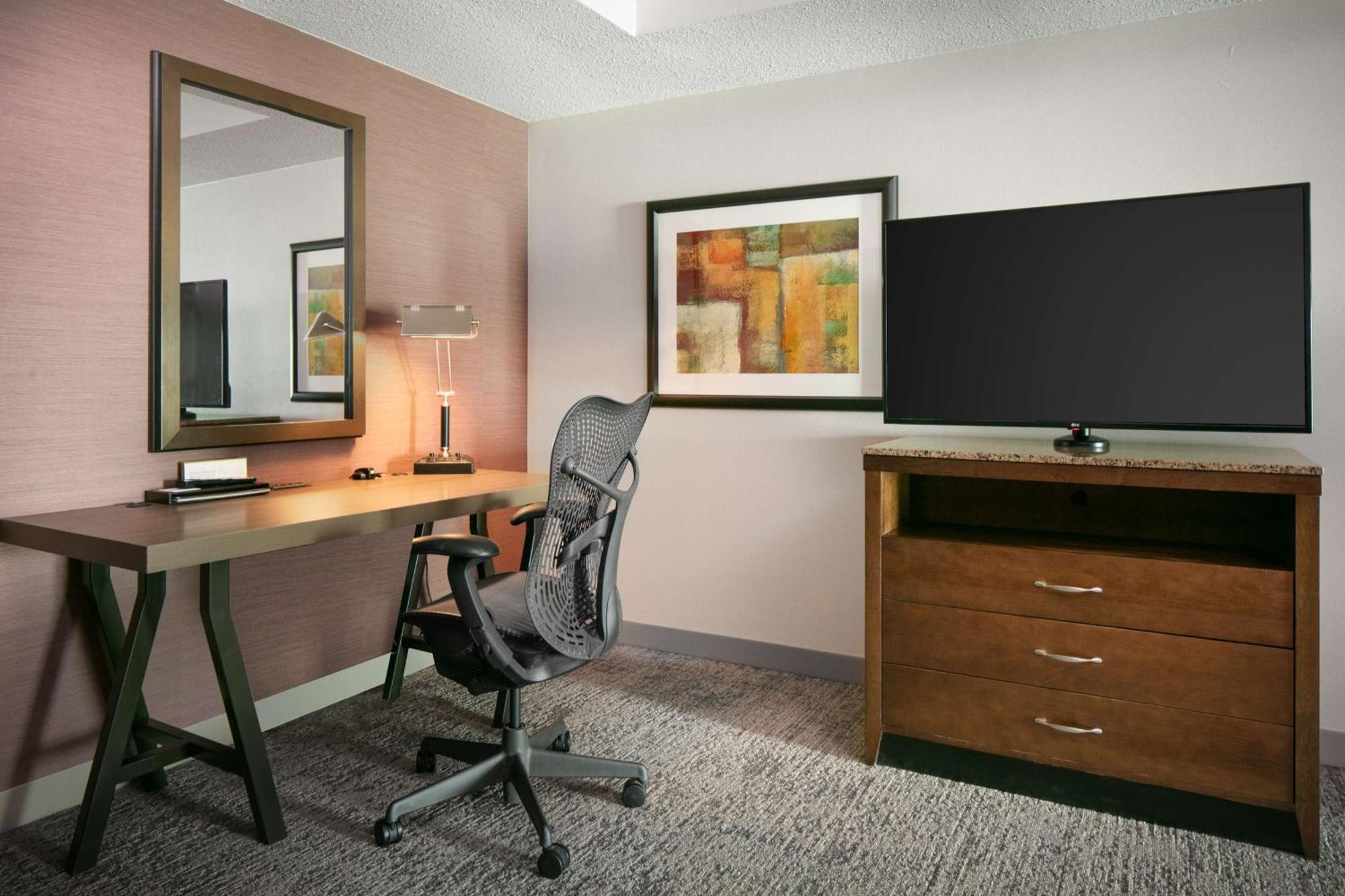 King Room Tub Mobility Hearing Access