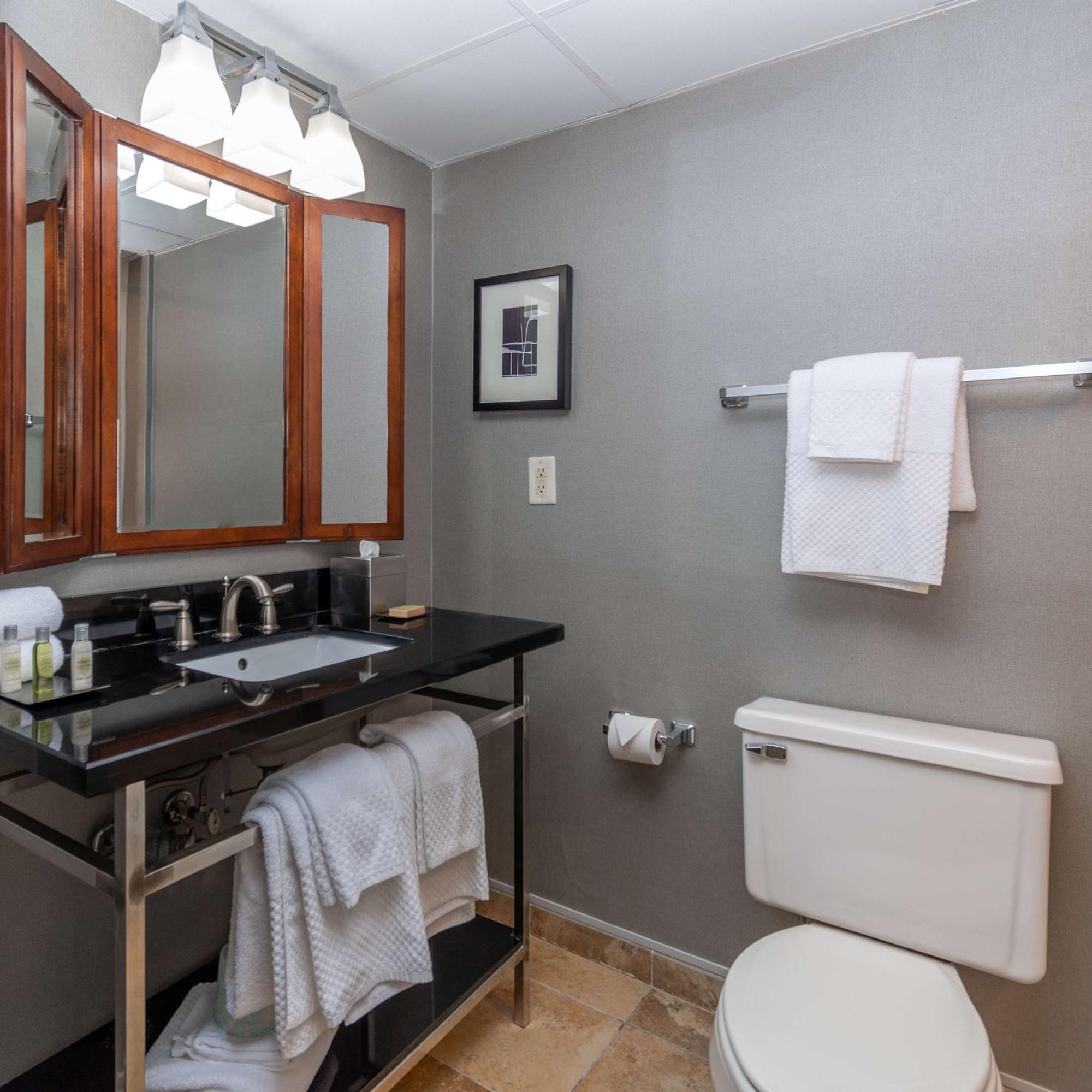 Double Room Two Double Beds River View Non-Smoking