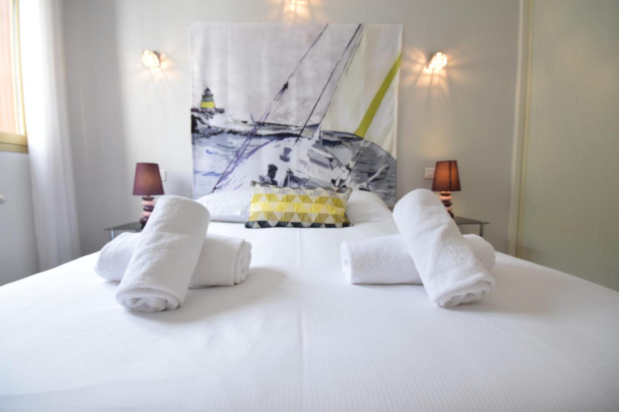 Guest room 2 Queen Sofa bed Waterfront