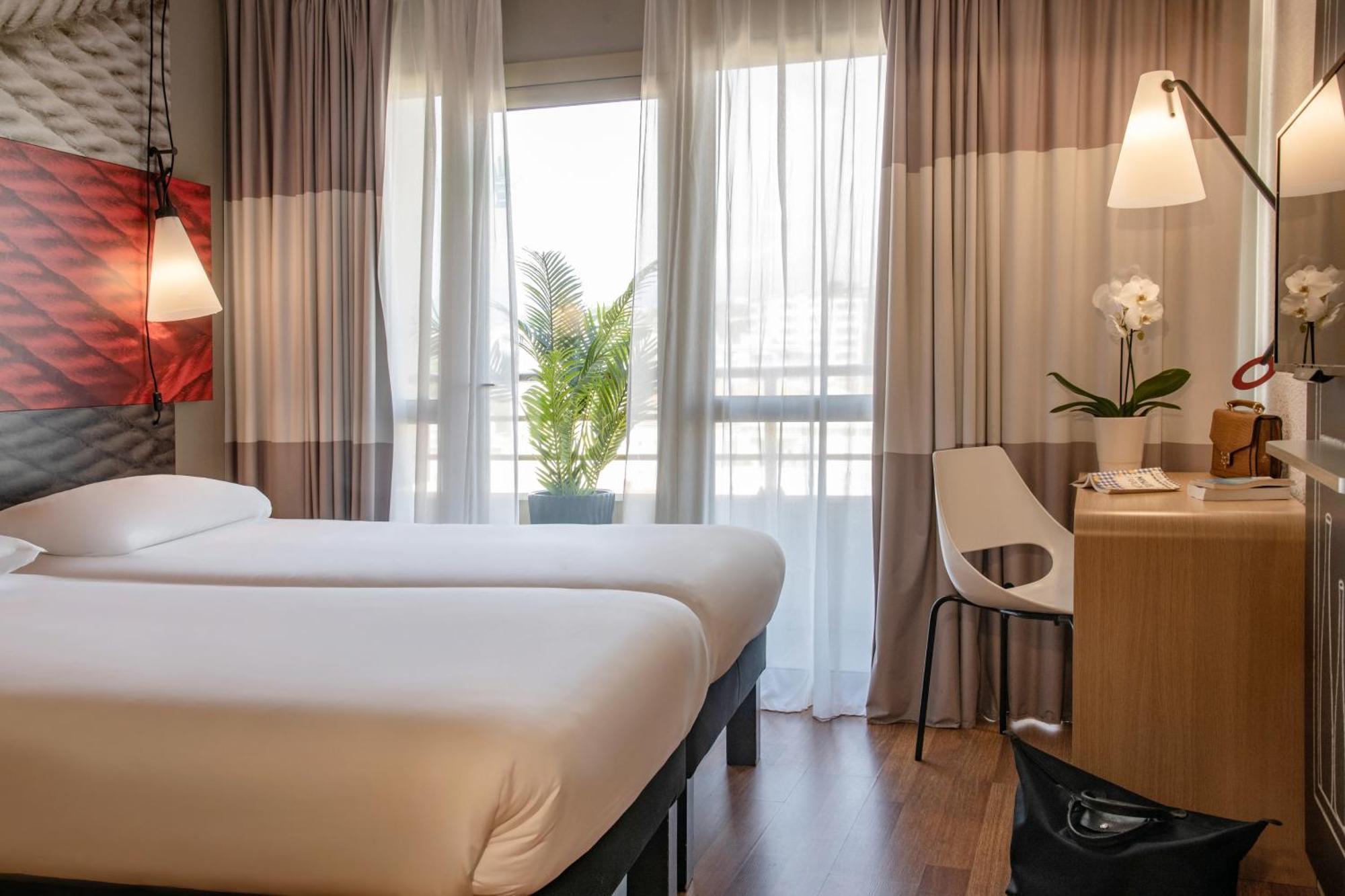 Standard Room Two Single Beds