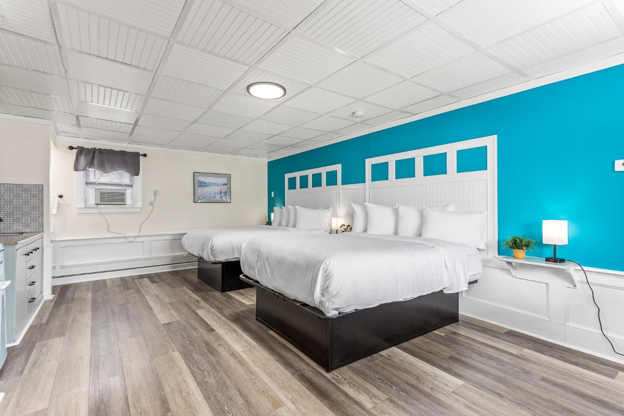 Superior Queen Room Two Queen Beds