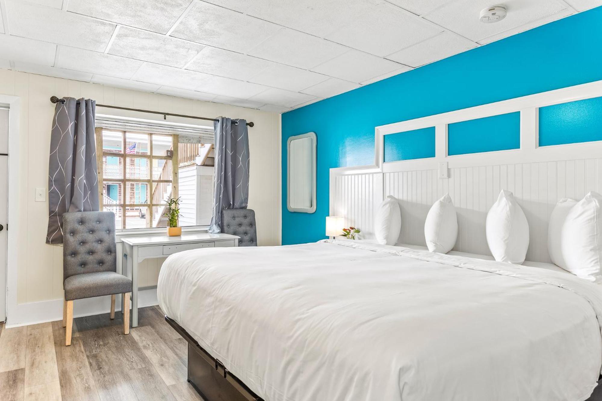 Standard King Room