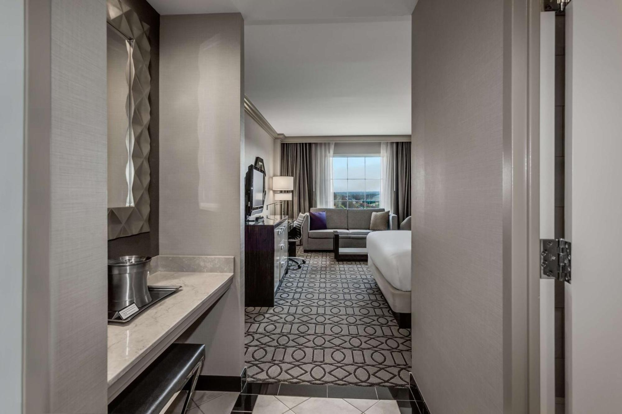 Deluxe King Room,1557816850:JPEG