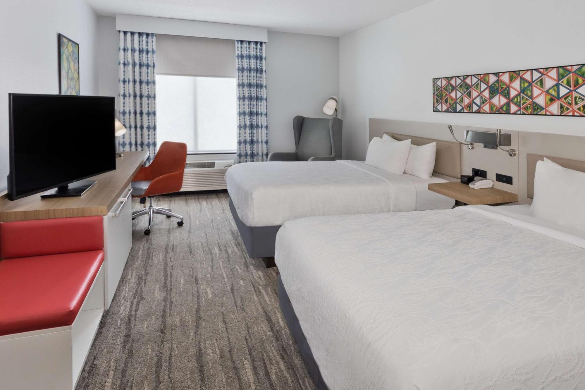Queen Room Two Queen Beds Mobility Hearing Access