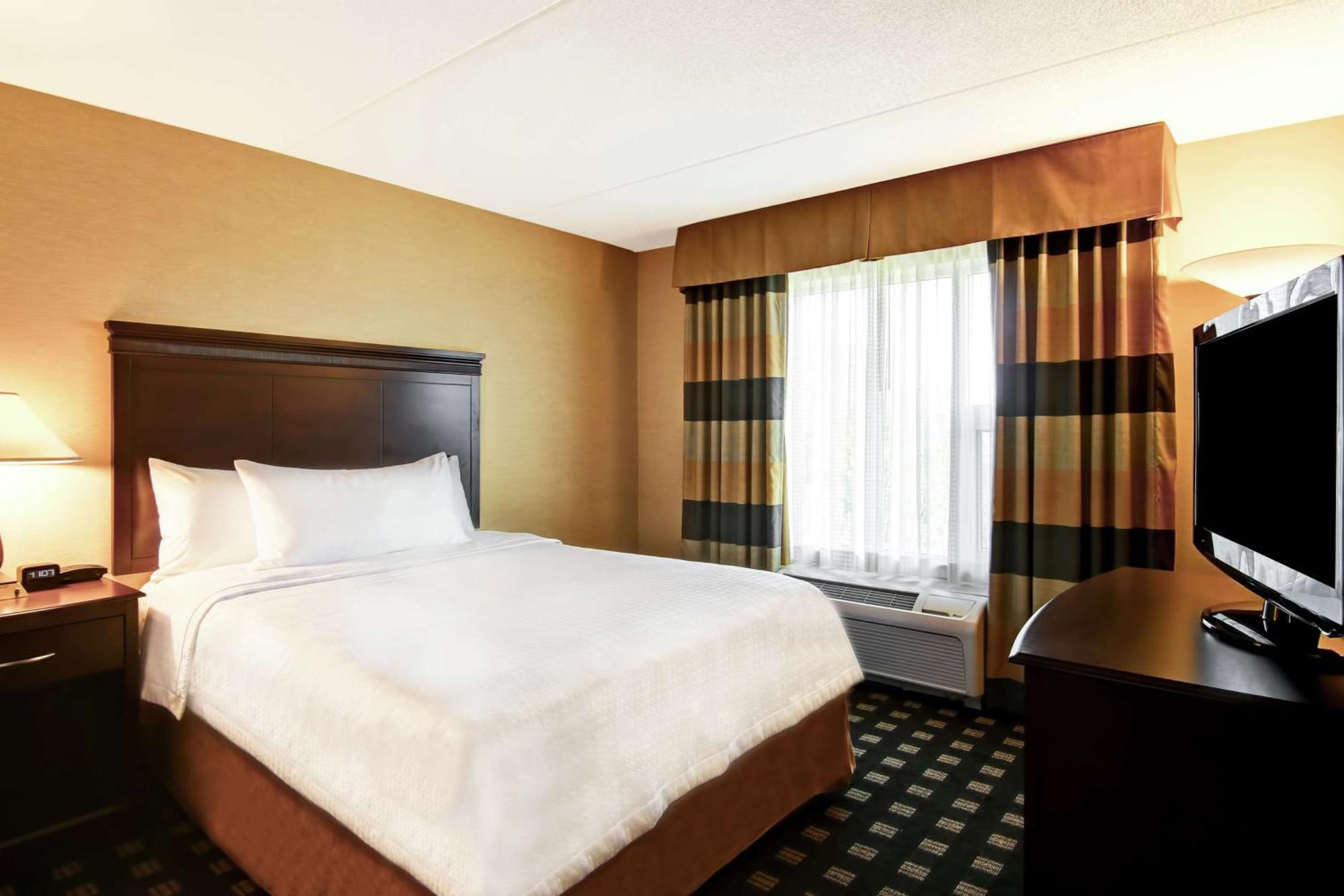 One-Bedroom King Suite Non-Smoking