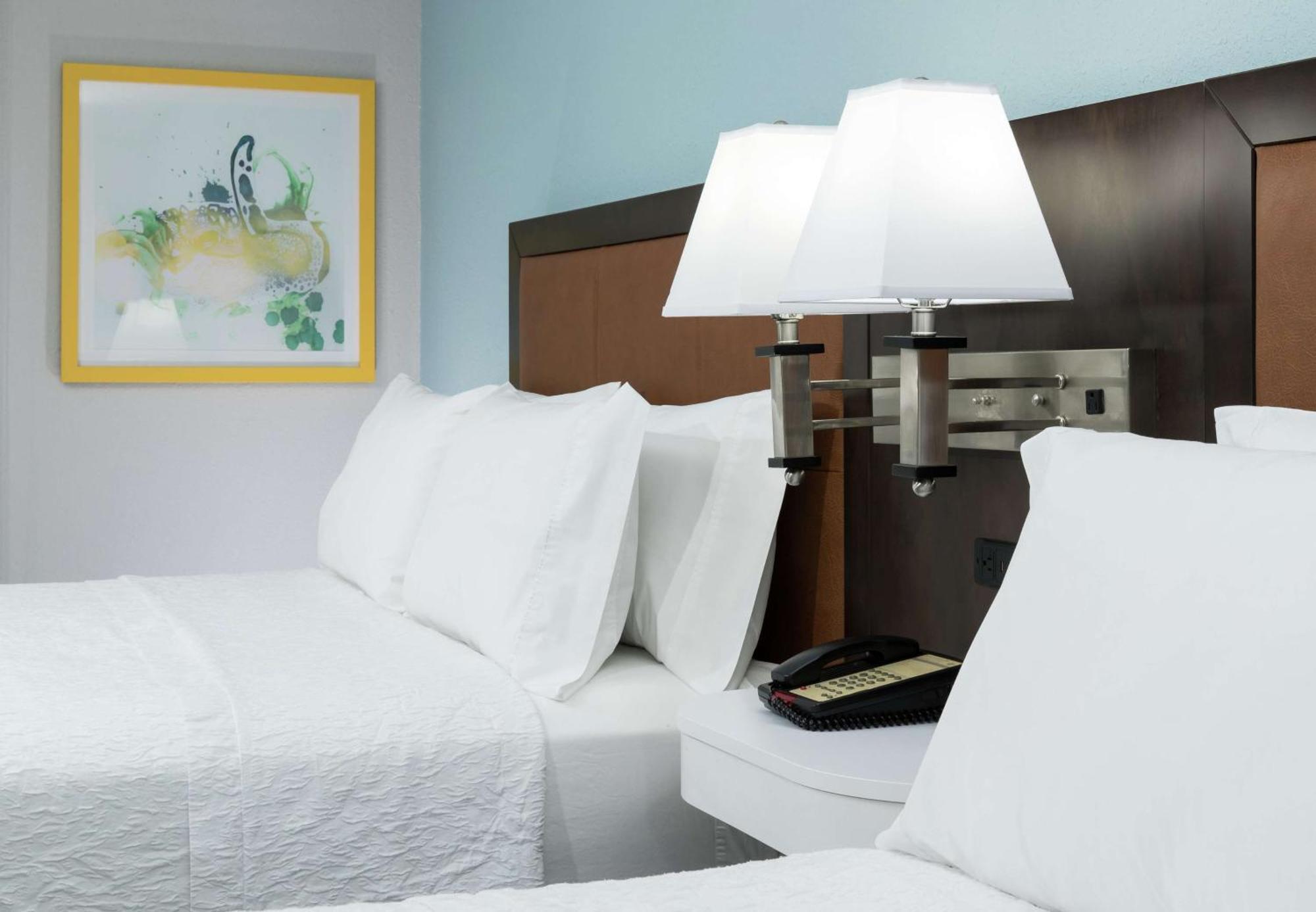 Room Two Queen Beds Non-Smoking