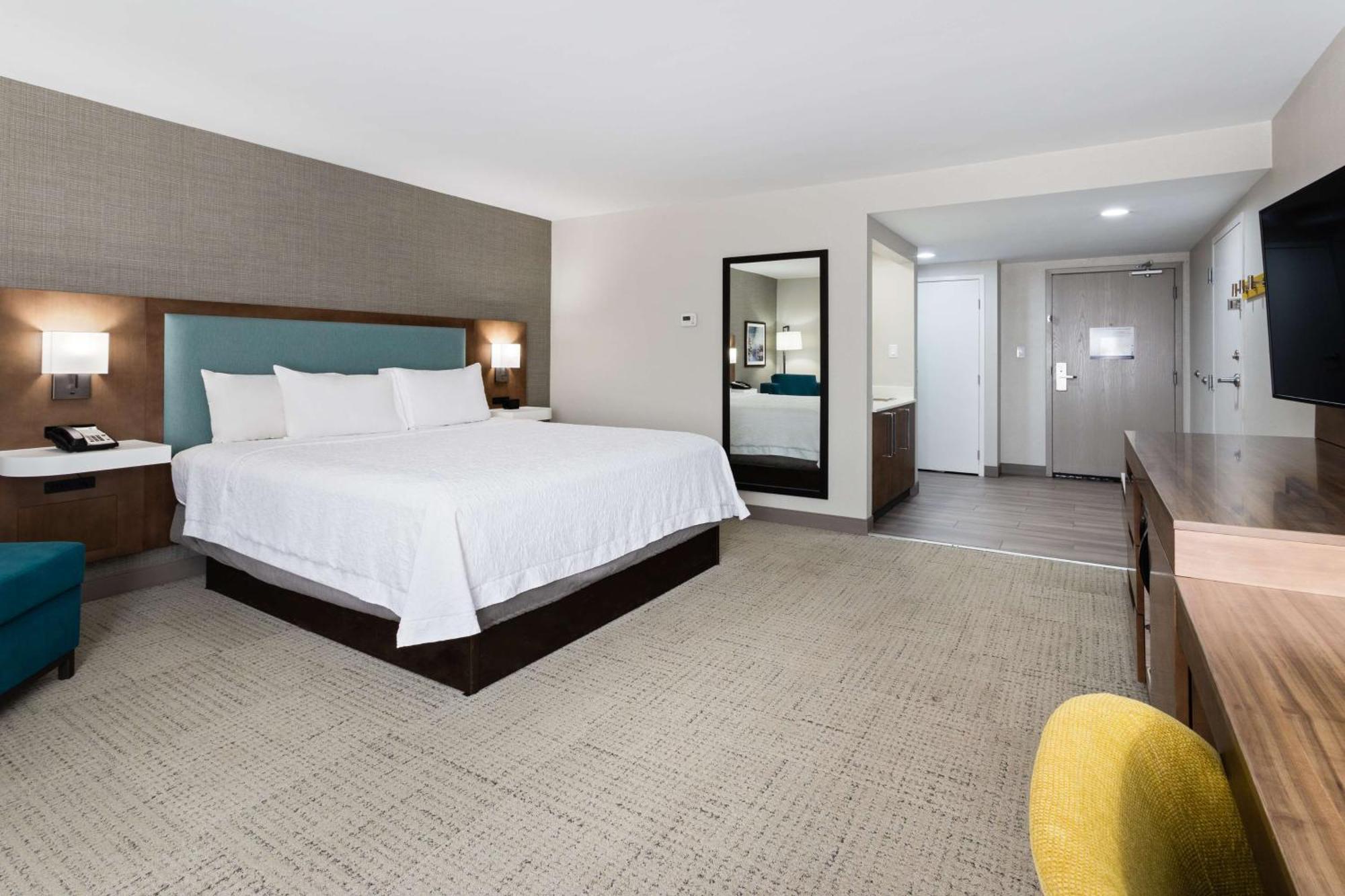 King Room Wet Bar