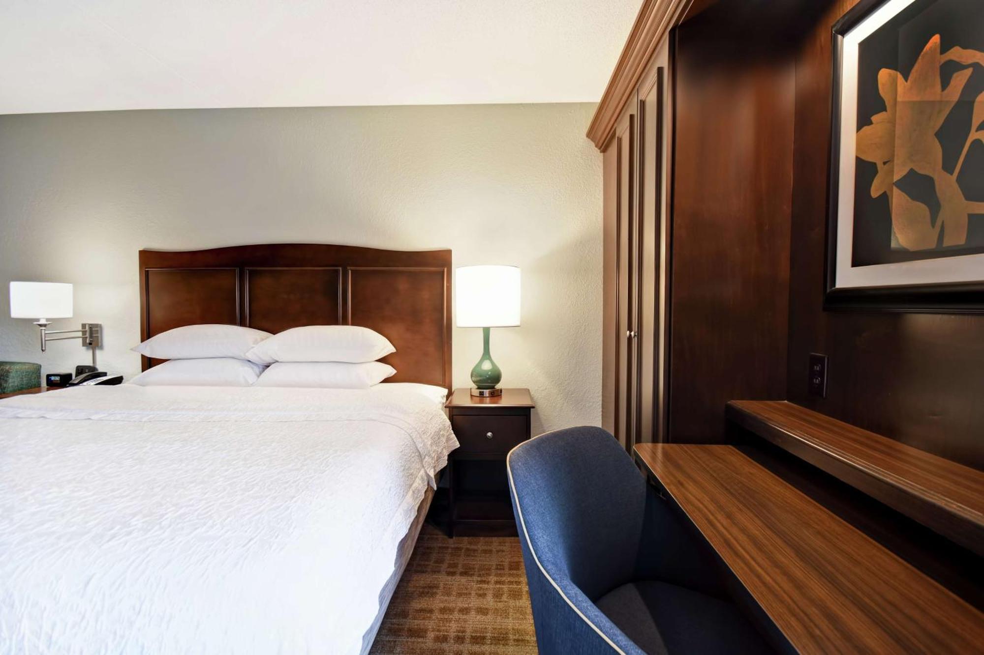 Double Room Tub Mobility Accessible or Non-Smoking