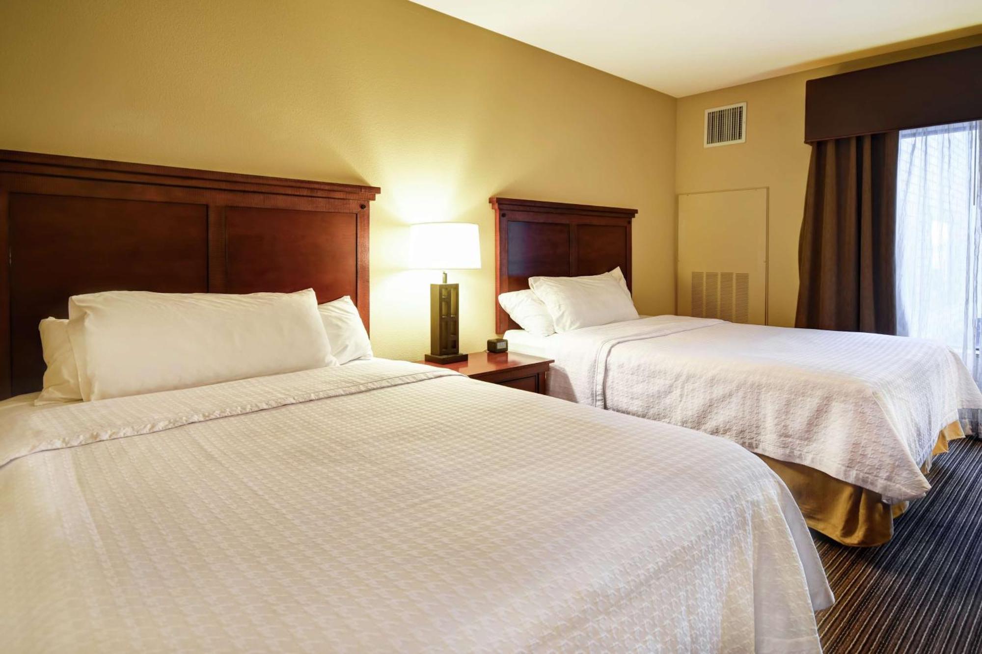 Queen Suite with Two Queen Beds - Hearing Access/Non-Smoking,1557879022:JPEG