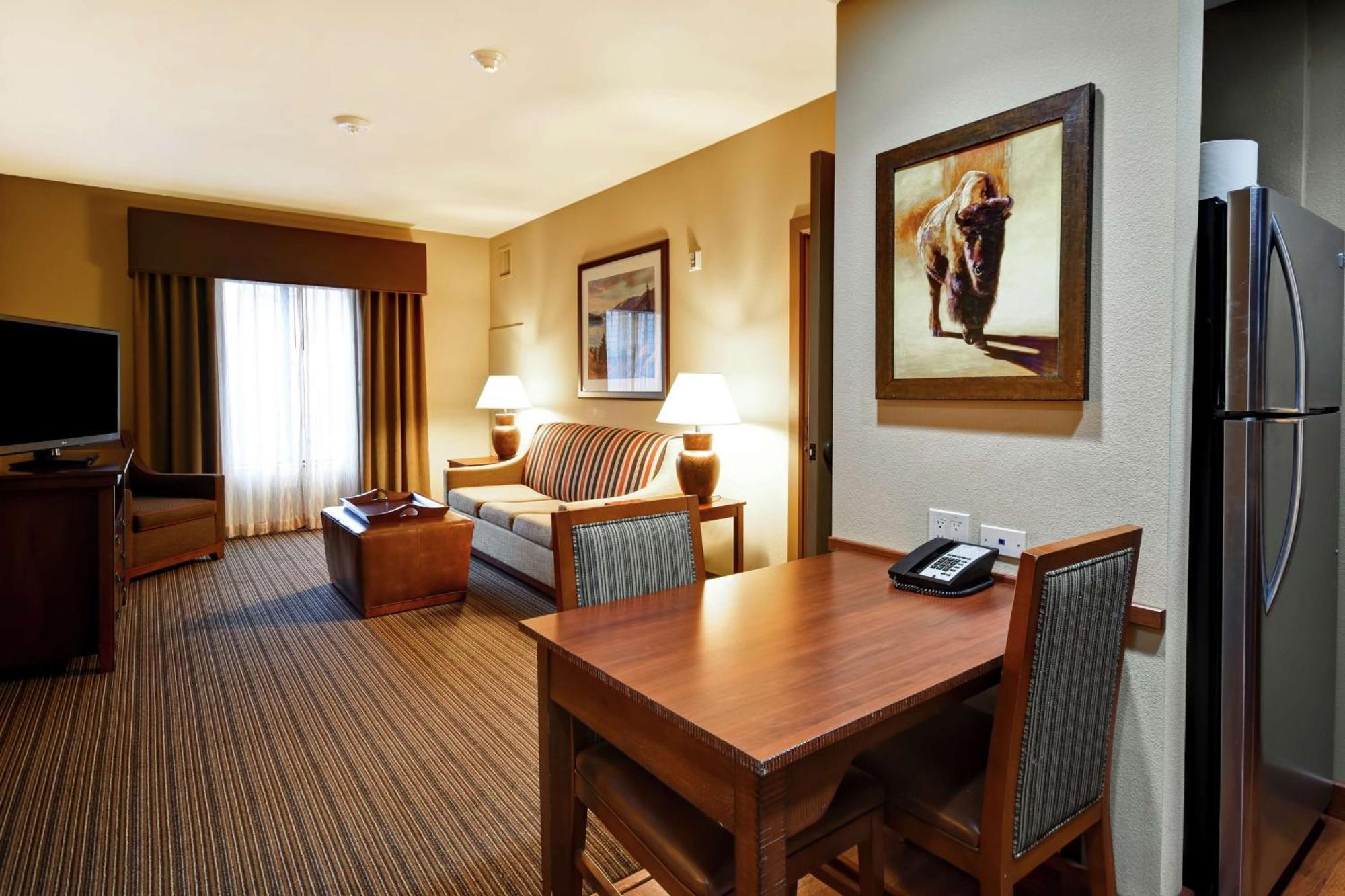 One-Bedroom King Suite Non-Smoking