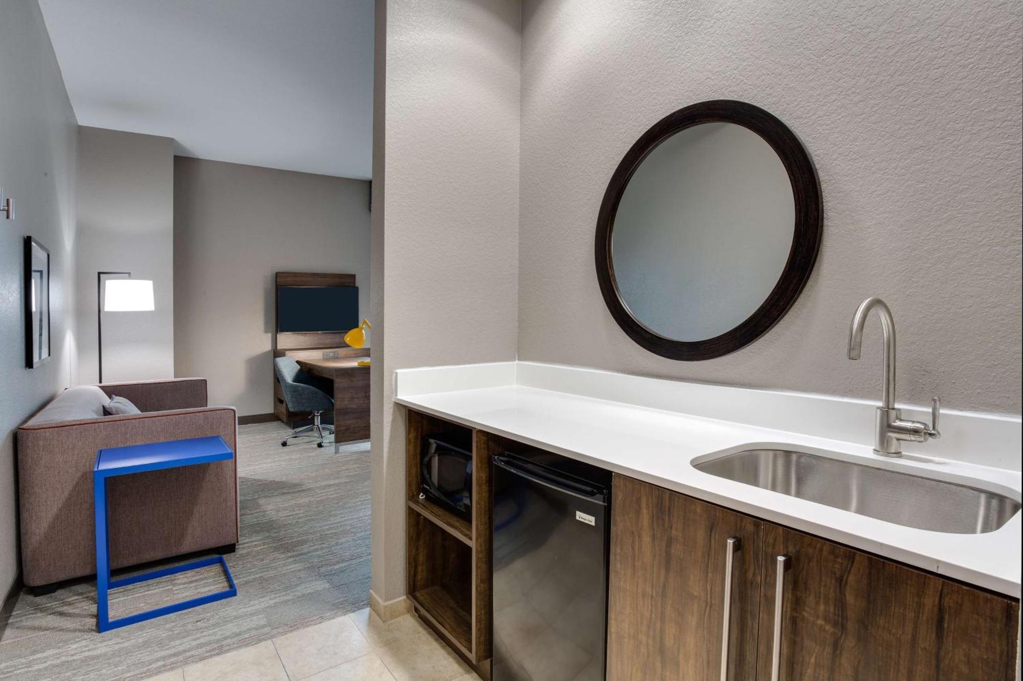 King Studio Suite Non-Smoking