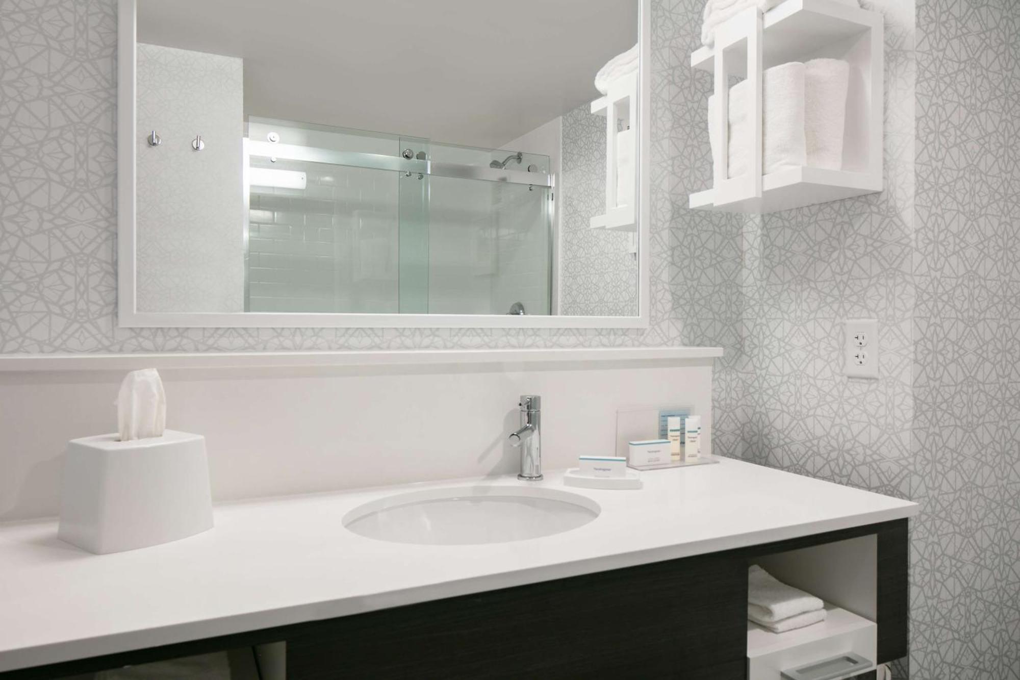 King Room with Sofa Bed - Non-Smoking,1557908887:JPEG