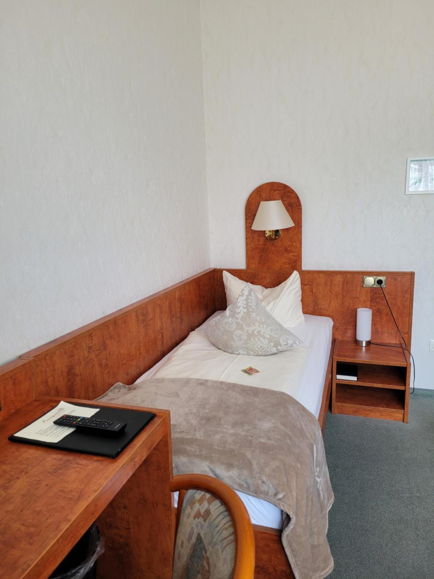 Budget Single Room Annex Villa Germania