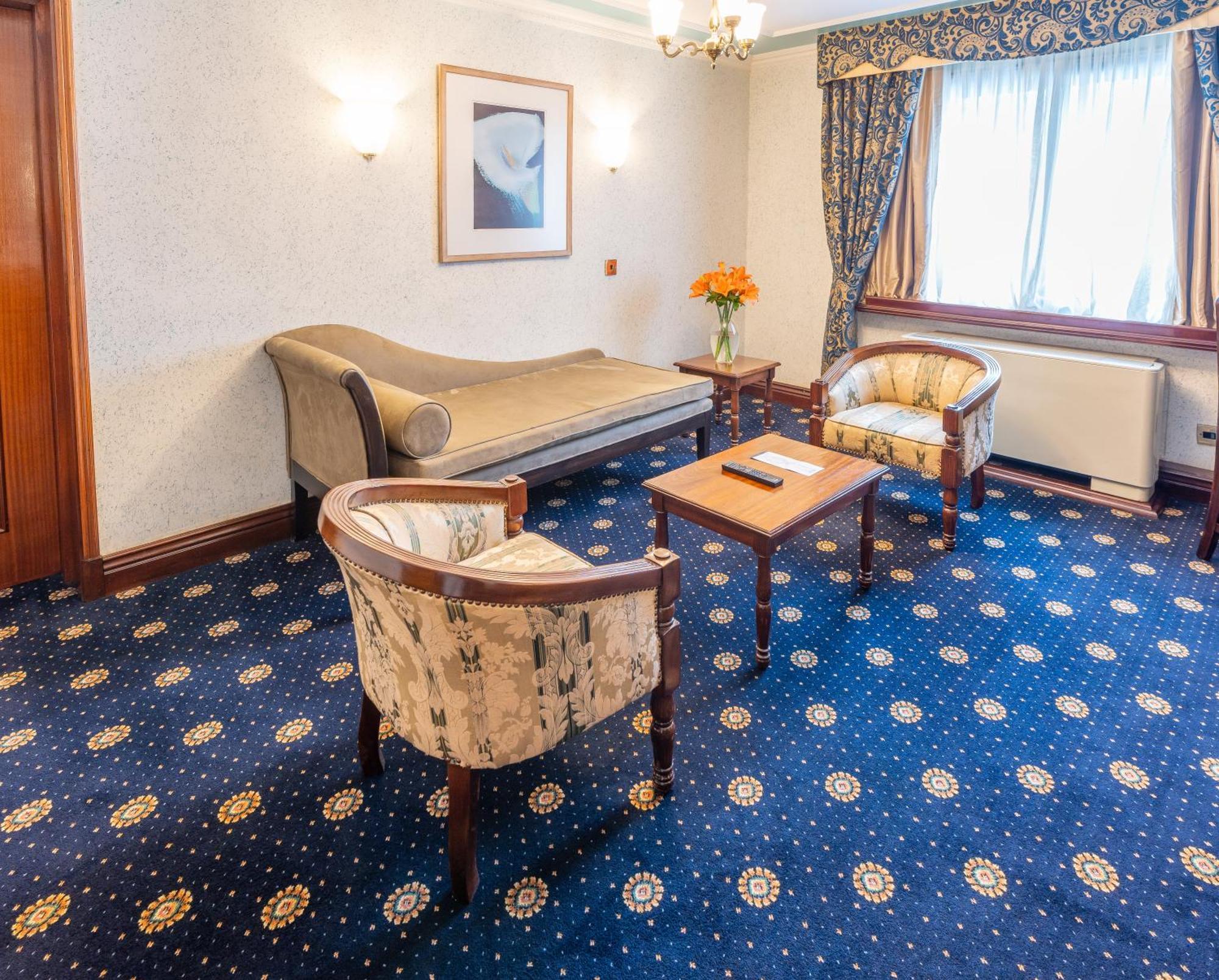 Stanley Premium Club Room