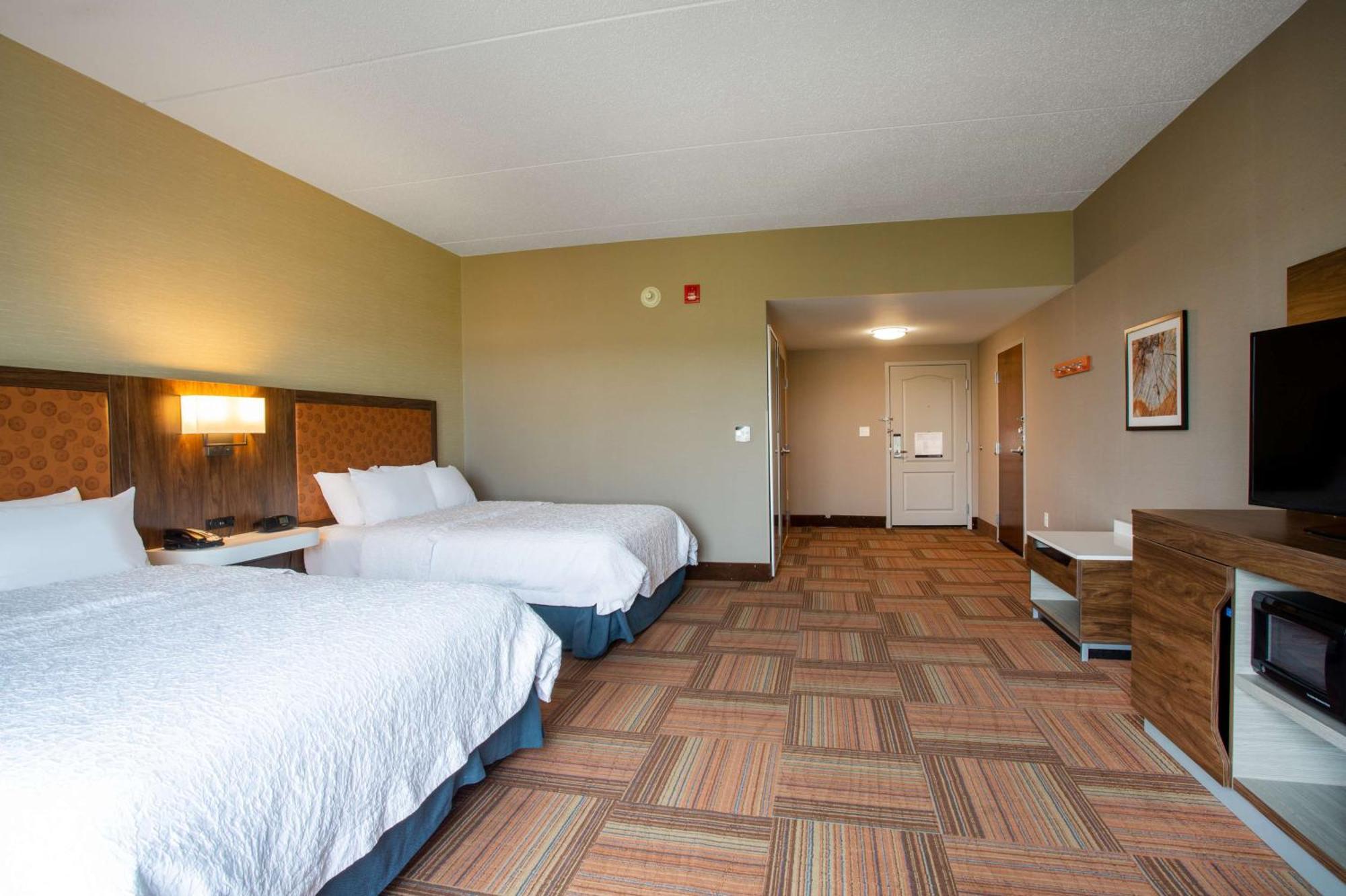 Queen Room with Two Queen Beds - Mobility Access/Non-Smoking,1558055527:JPEG