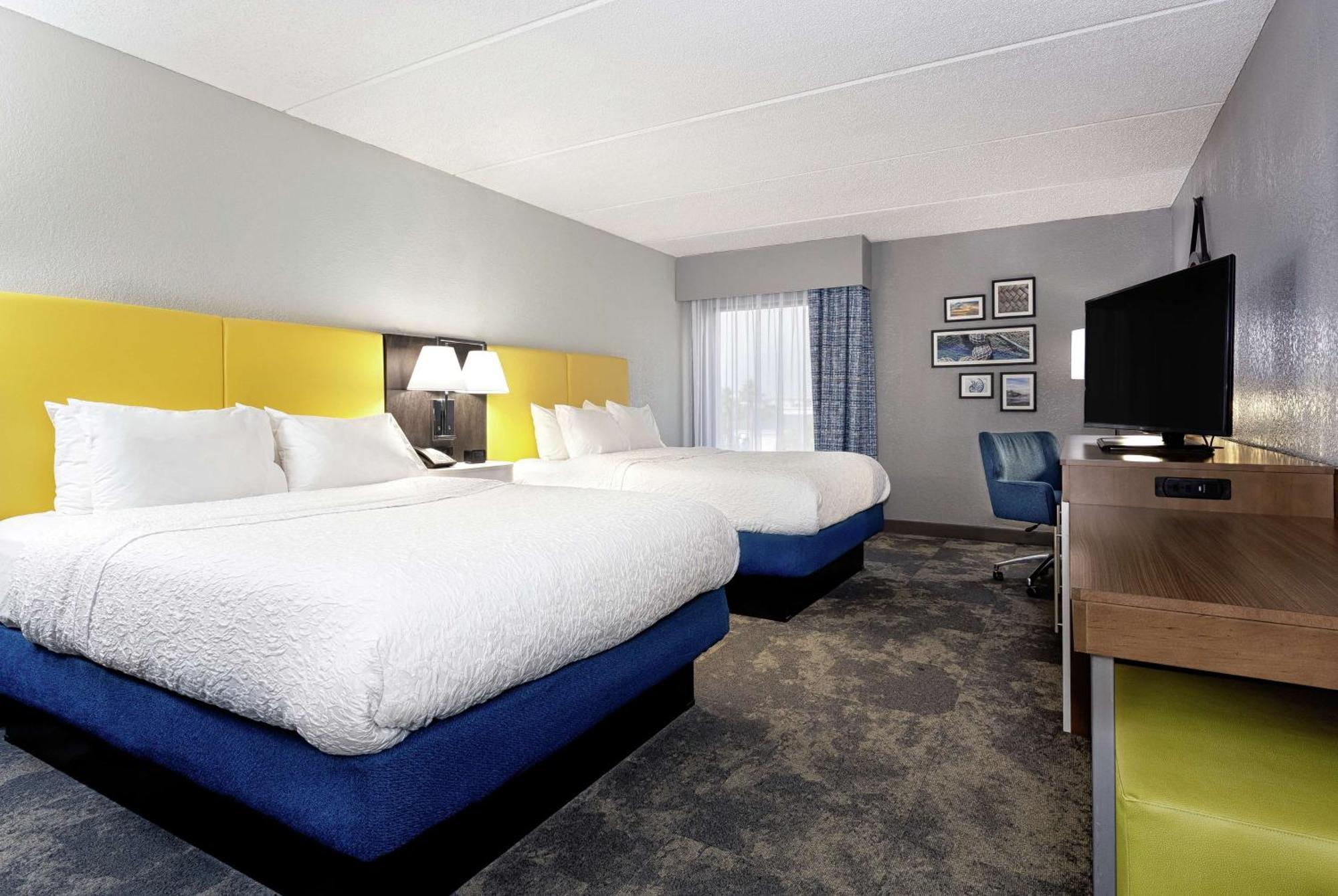 Queen Room Two Queen Beds Hearing Access or Non-Smoking