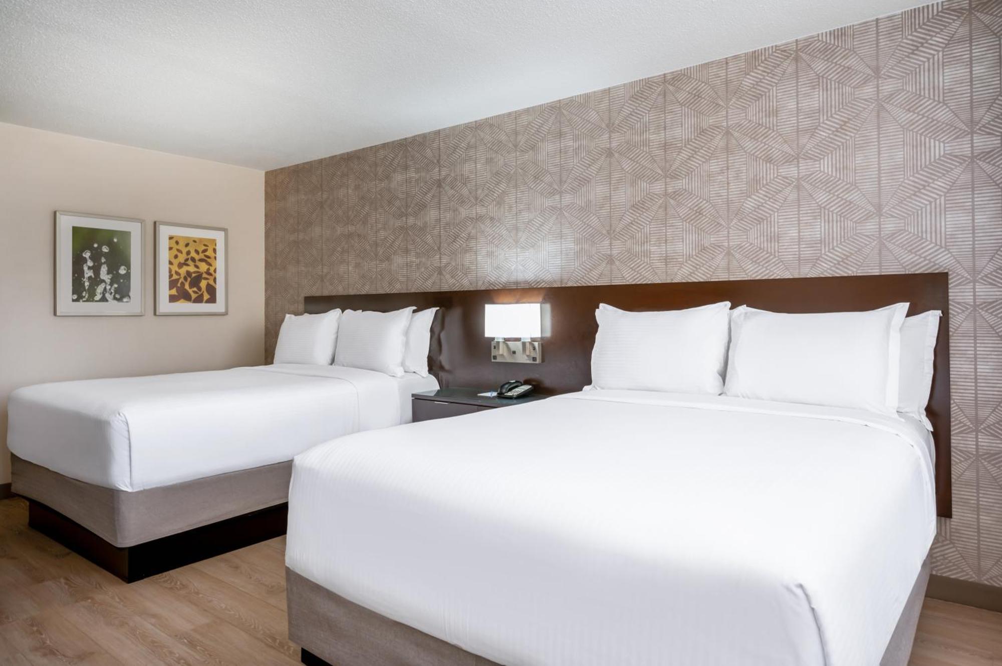 Premier Queen Room Two Queen Beds Non-Smoking