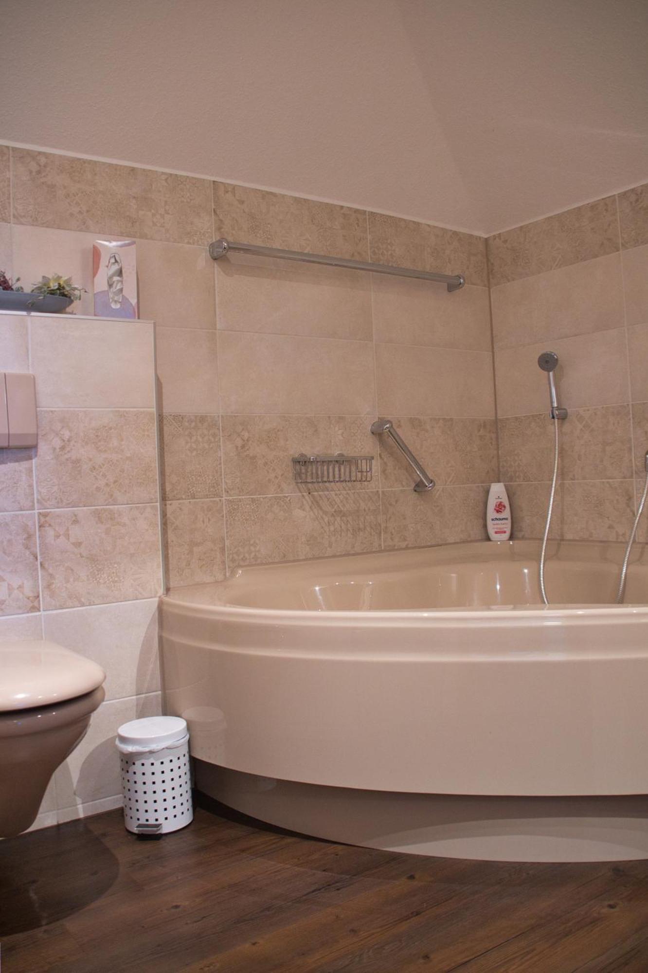 Deluxe Double Room Bath