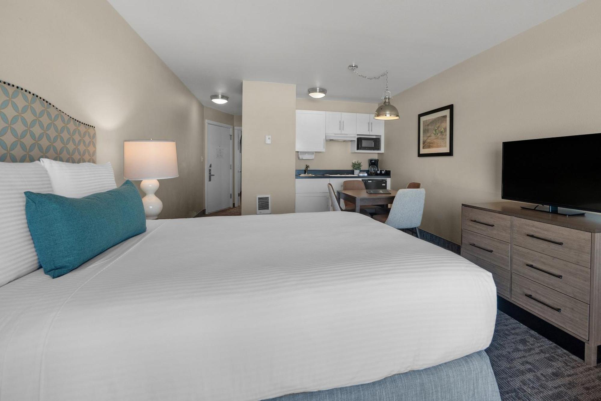 One Bedroom Suite Ocean View