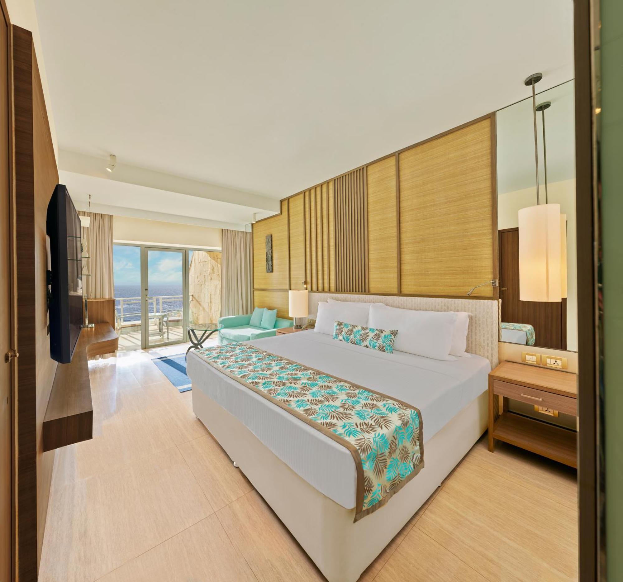 Premium Sea View Balcony Complimentary Hi-Tea on Food & Beverages