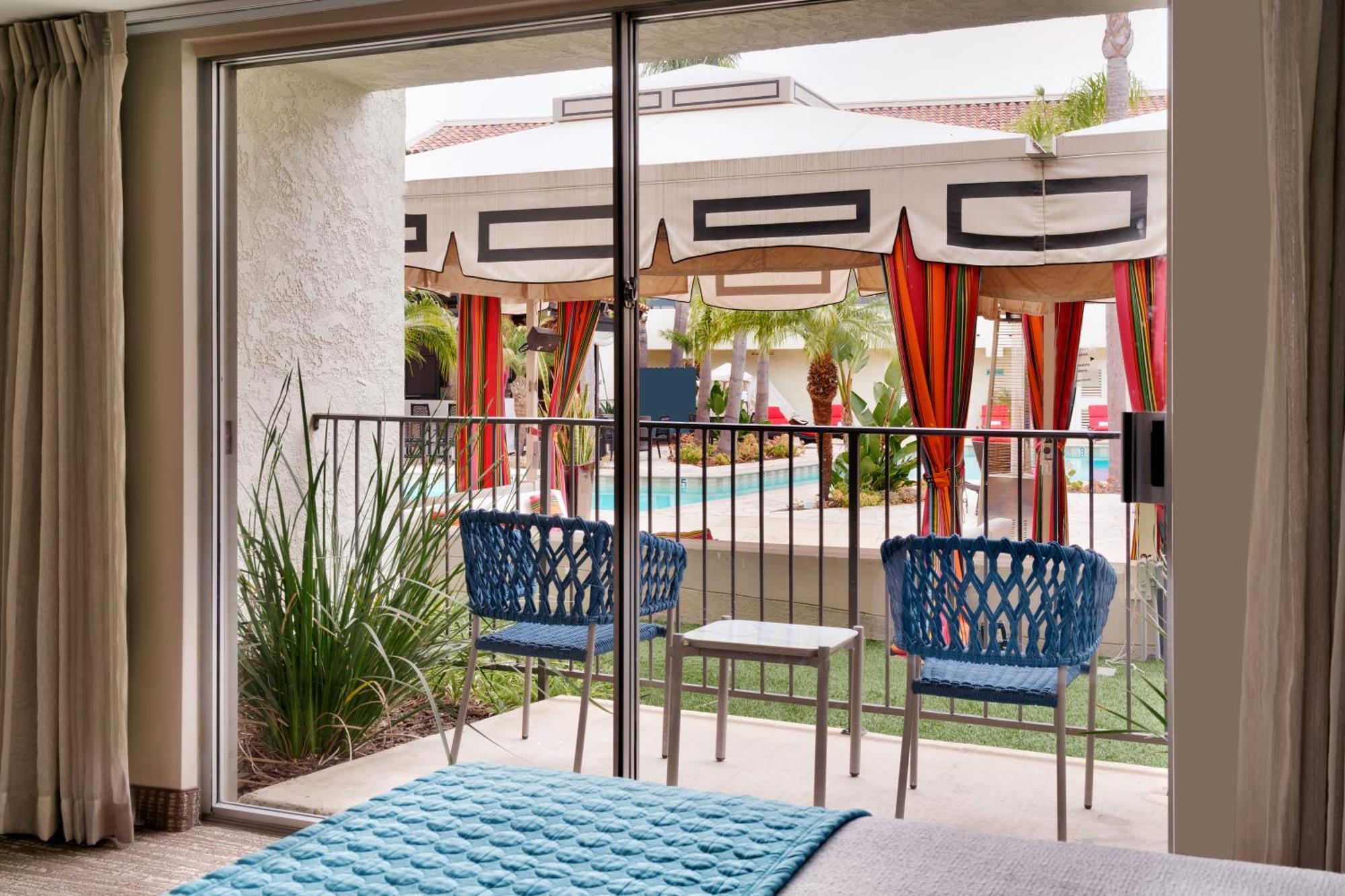 King Room Pool View