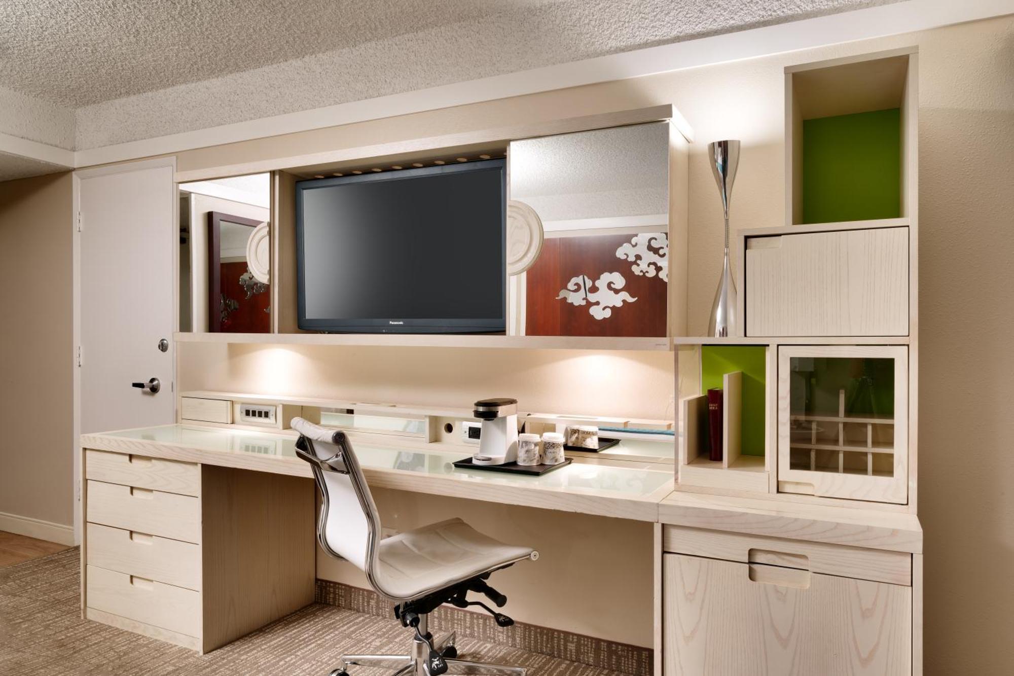 Standard King Room