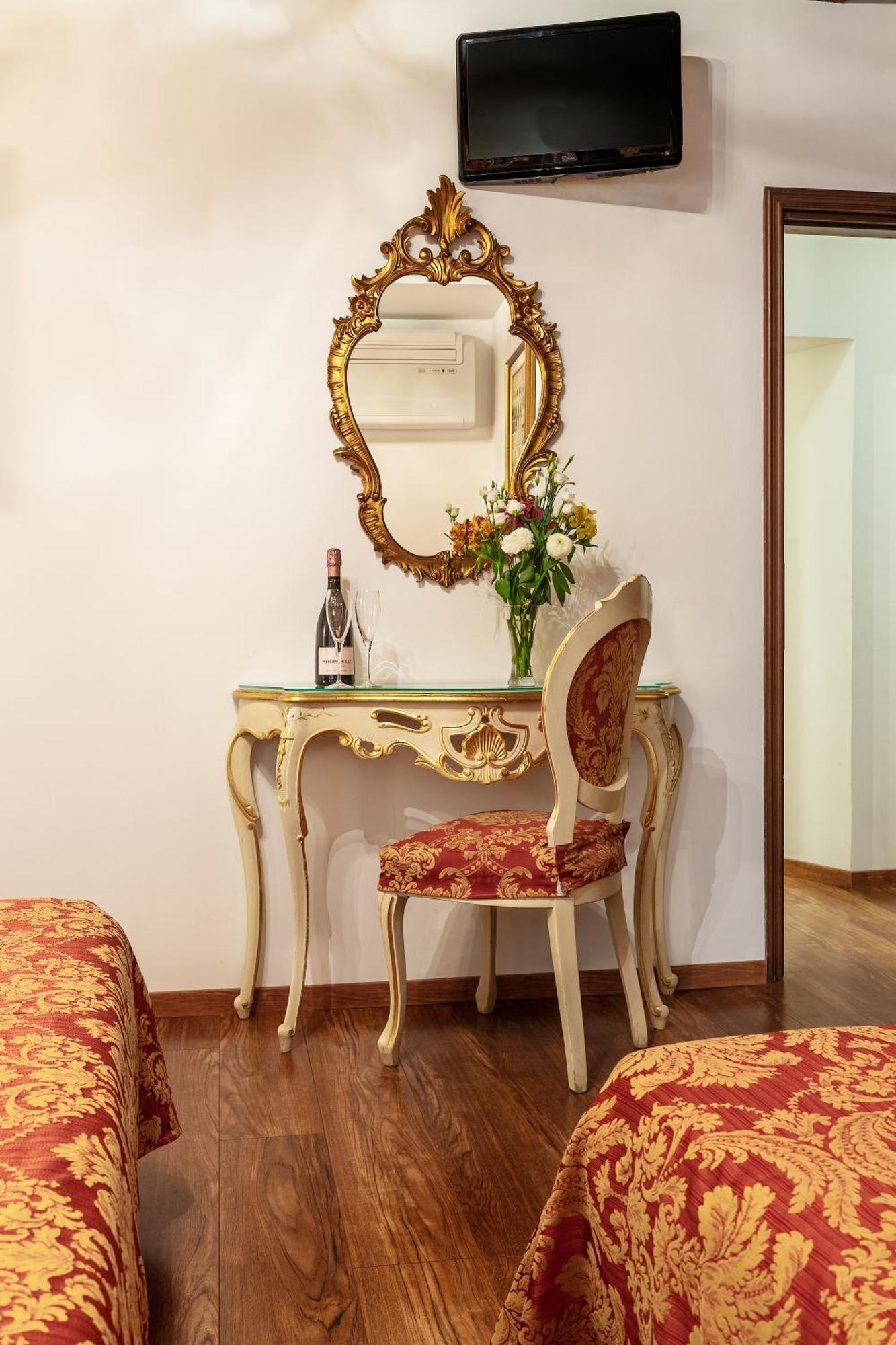 Classic Triple Room