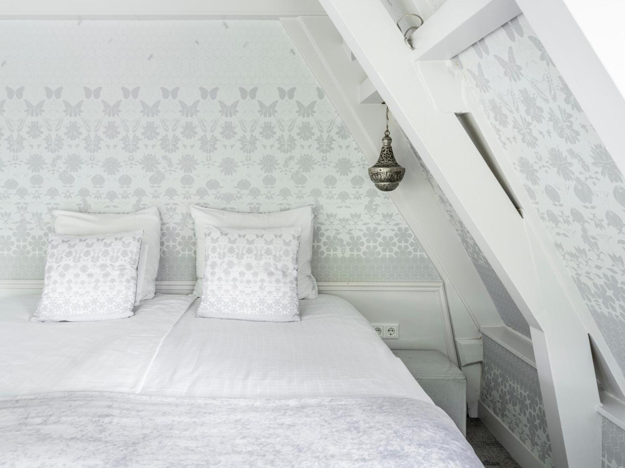 Double or Twin Room Canal View