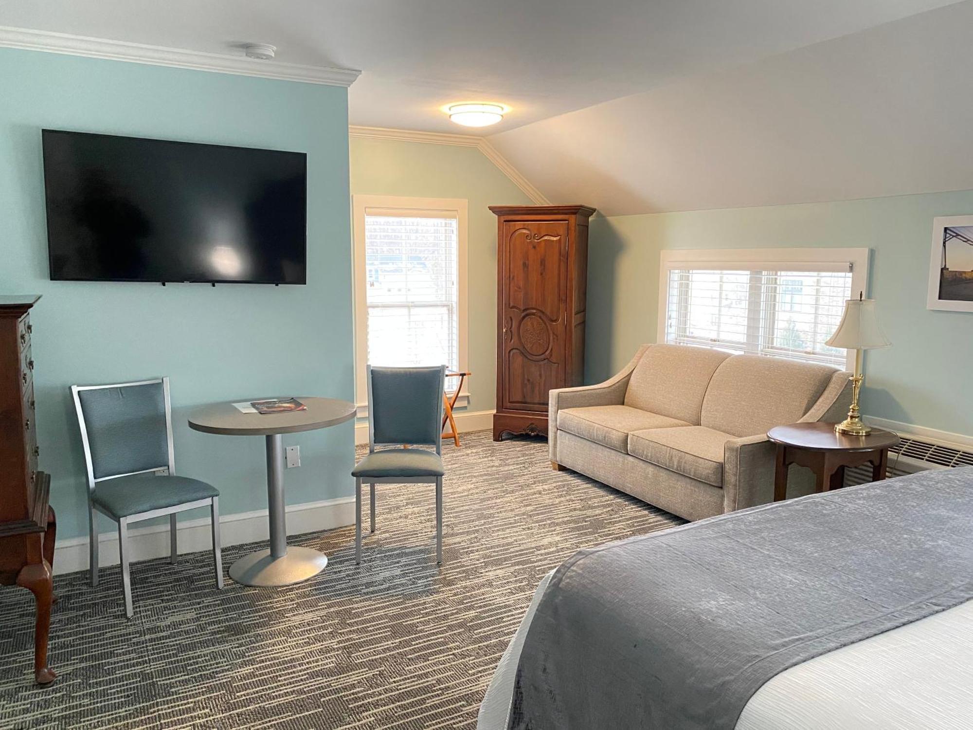 Premium King Room