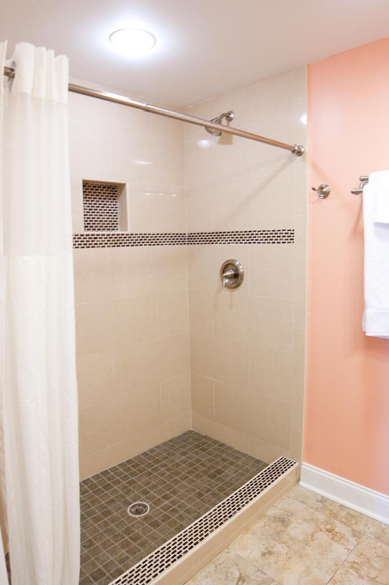 One-Bedroom Suite,1559549020:JPEG