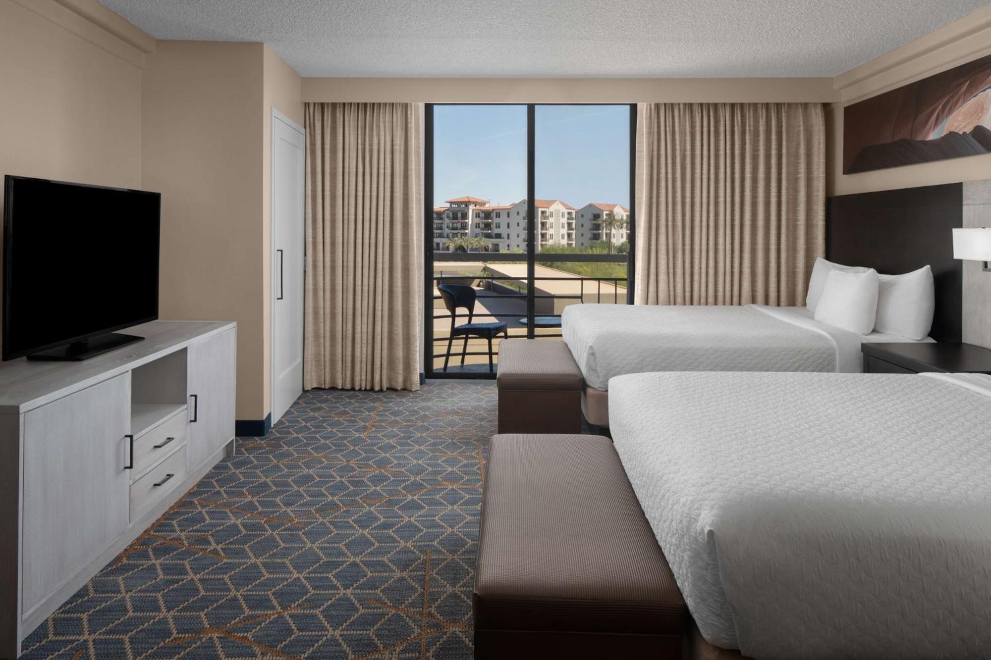 Two-Room Queen Suite Two Queen Beds