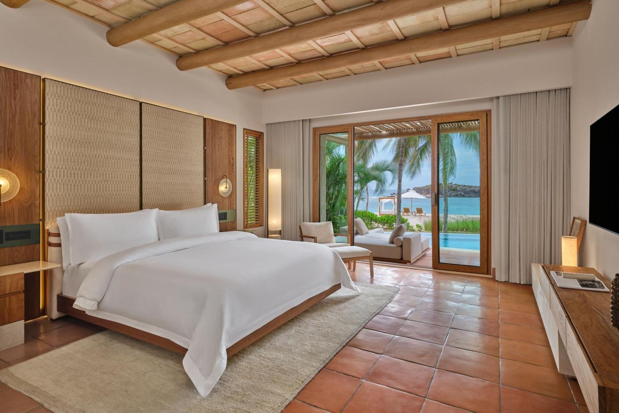 Luxury Villa 1 Bedroom Villa 1 King Beachfront Whirlpool