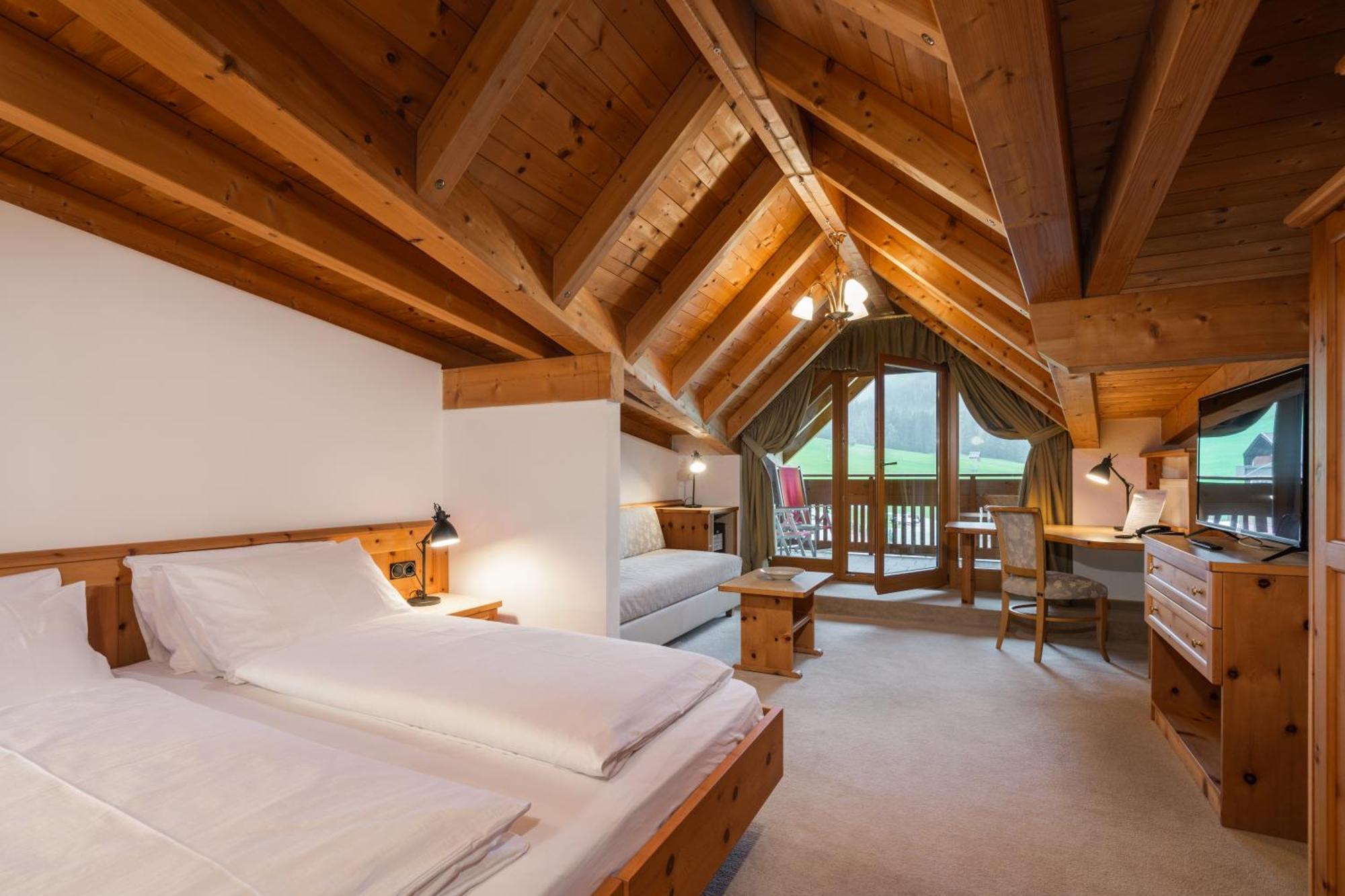 Double Room Mountain View