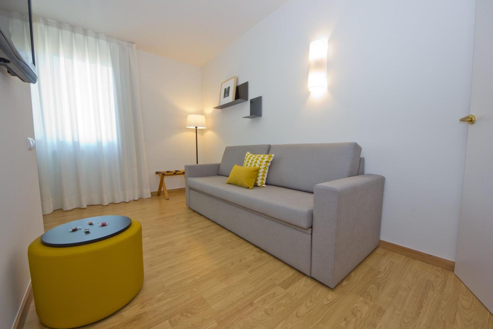 Quintuple Room