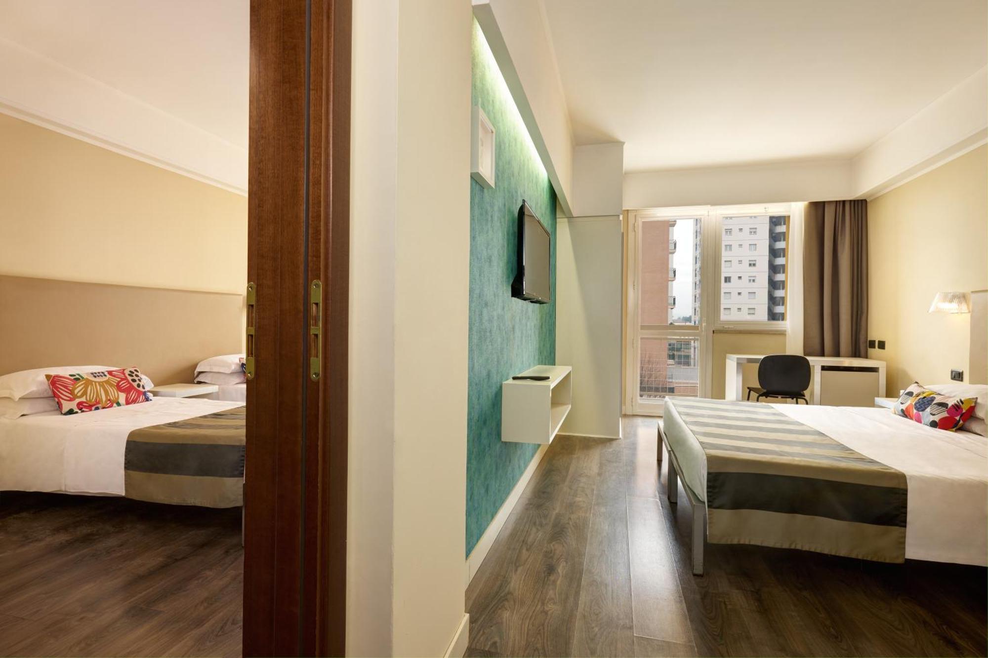 Family Room,1562933179:JPEG