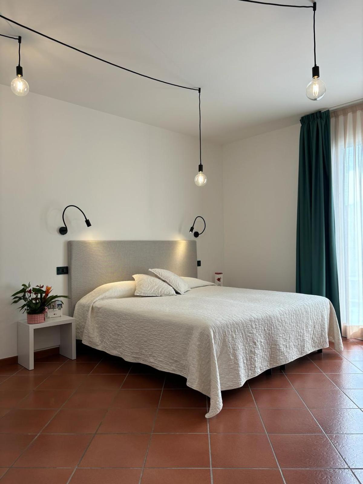 Triple Room,1563266803:JPEG
