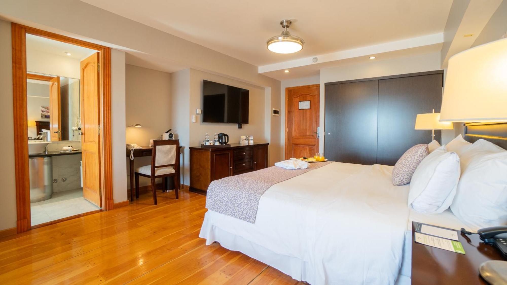 Deluxe Suite